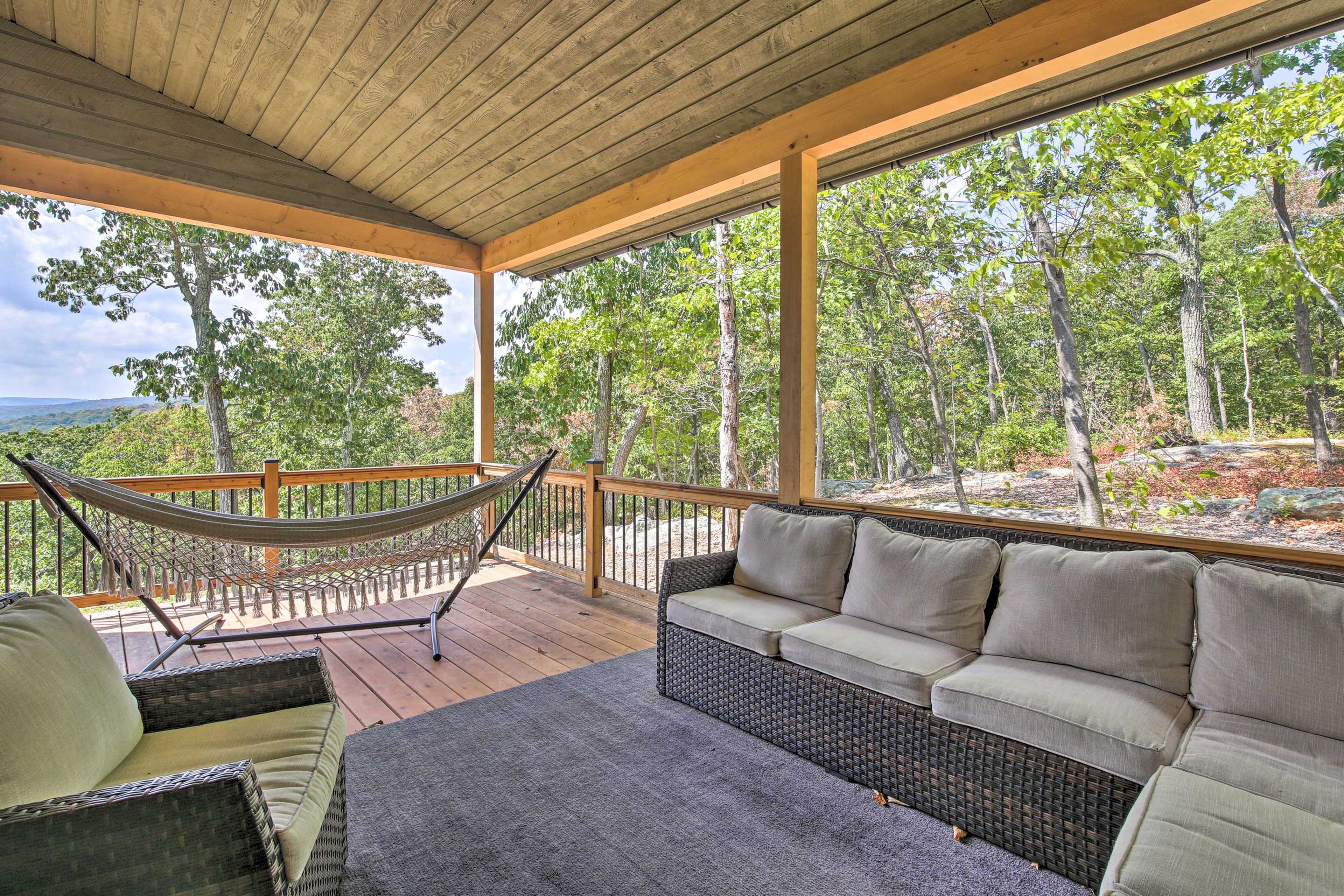 Garrison Vacation Rental | 2BR | 2.5BA | 1,700 Sq Ft | 1 Step to Enter