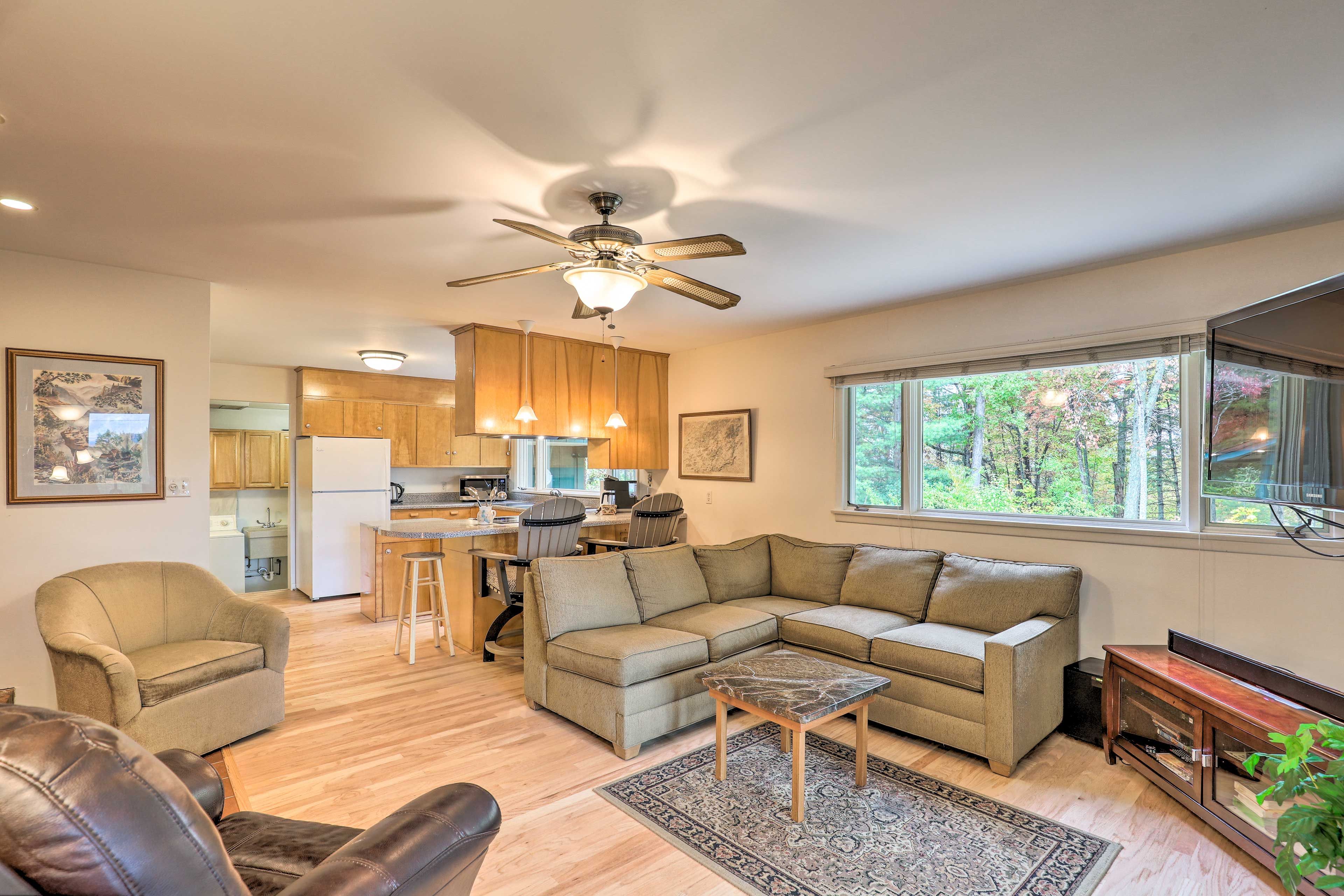 2nd Living Room | Scenic Views