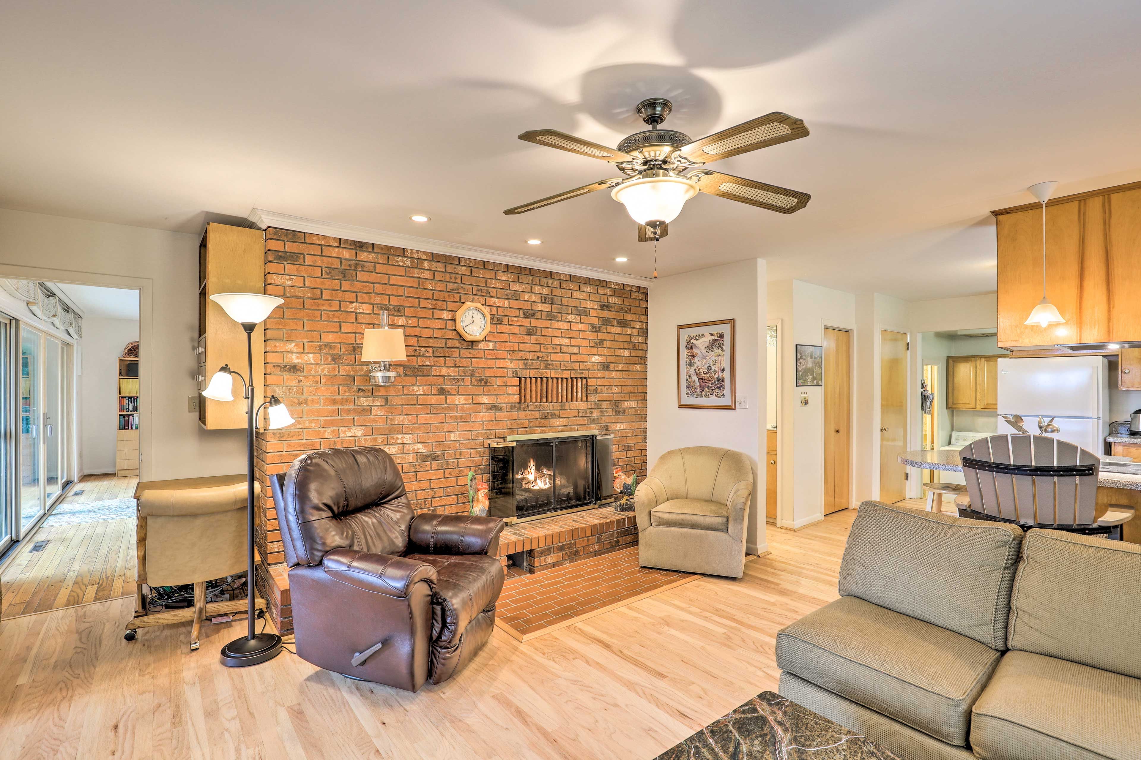 2nd Living Room | Smart TV
