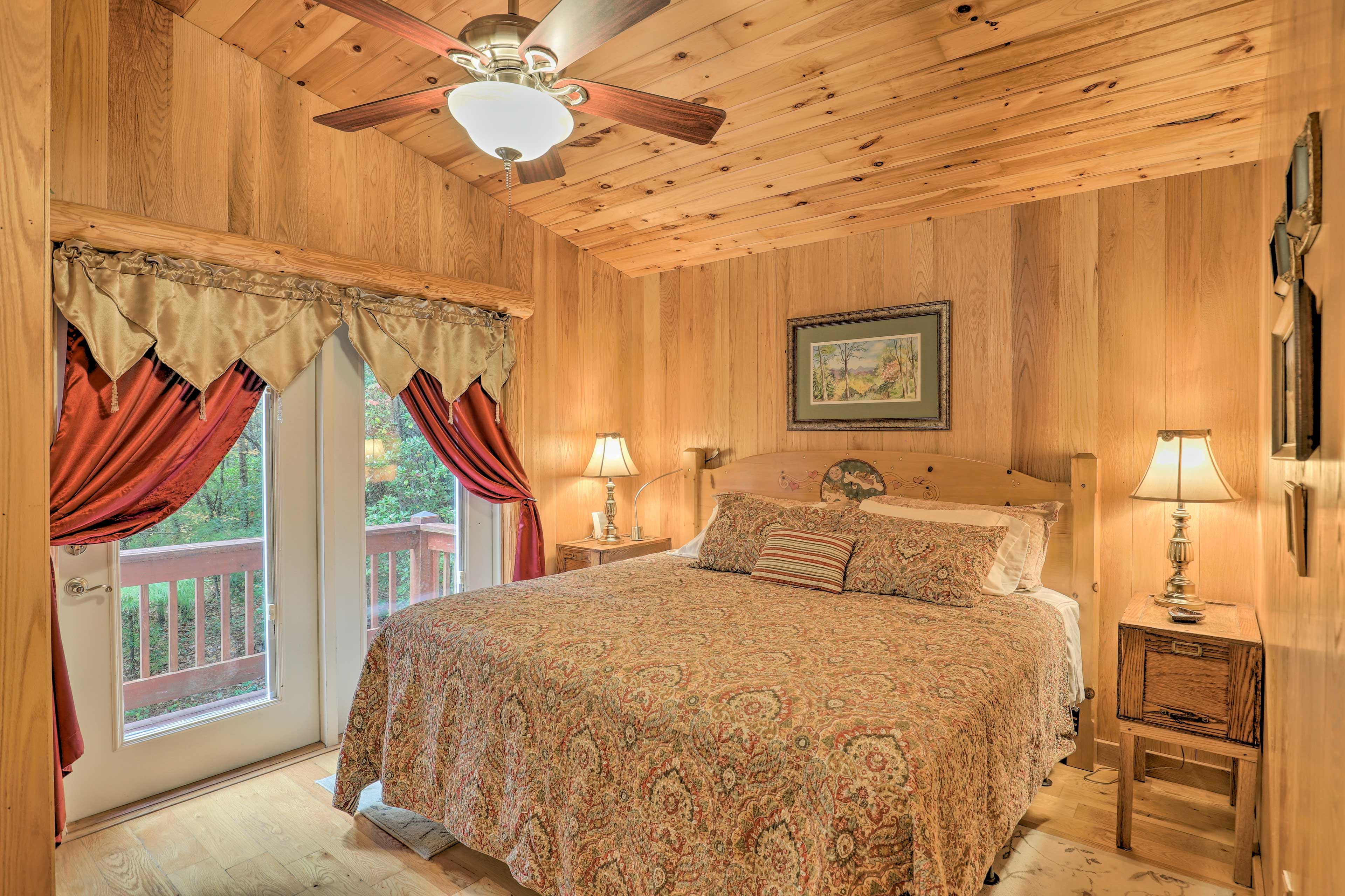 Bedroom | King Bed | Main Floor | No Stairs Required