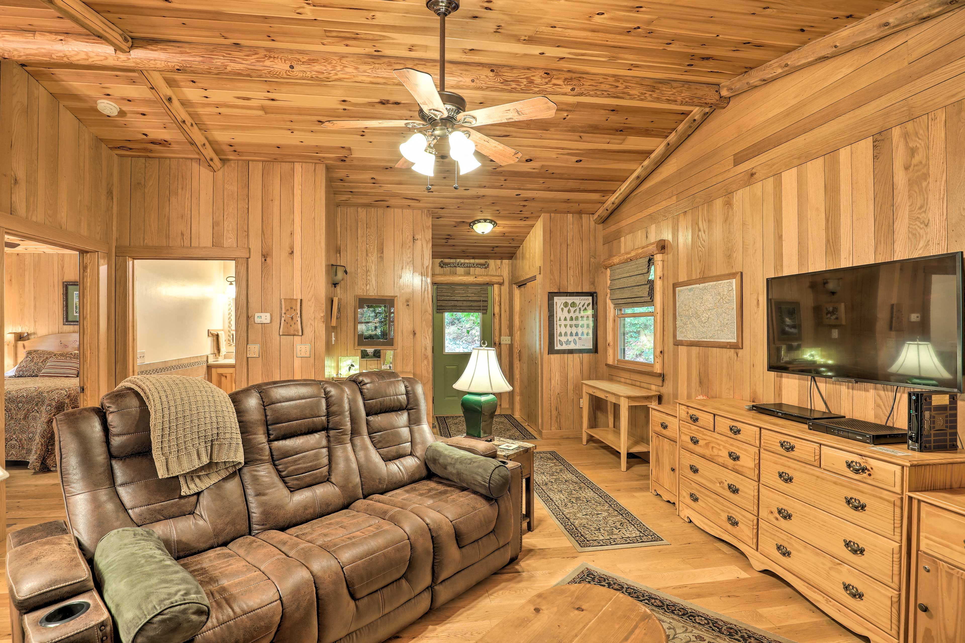 Fletcher Vacation Rental | 1BR | 1BA | Small Ramp to Access | 750 Sq Ft