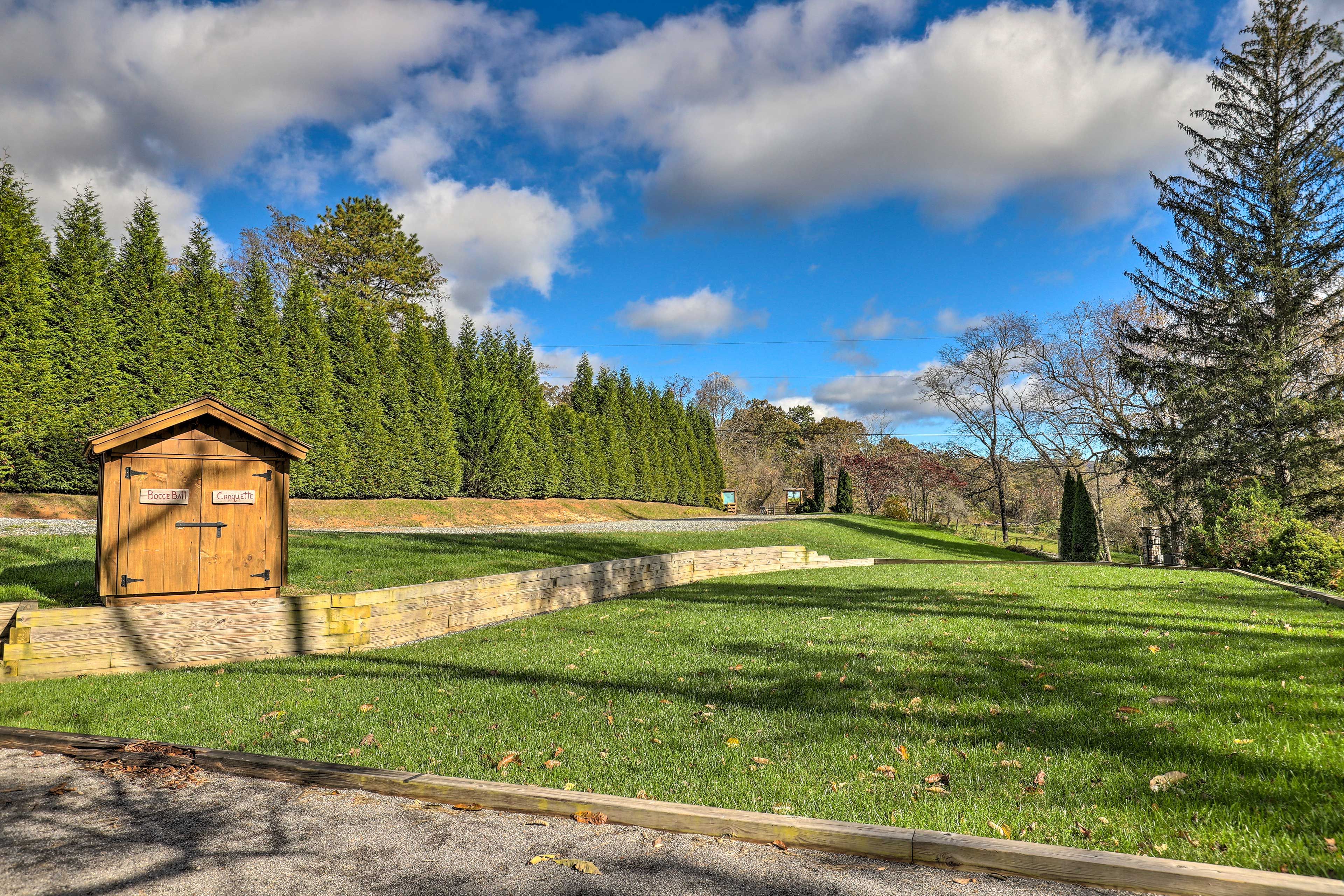 Community Area | Bocce Ball | Croquet