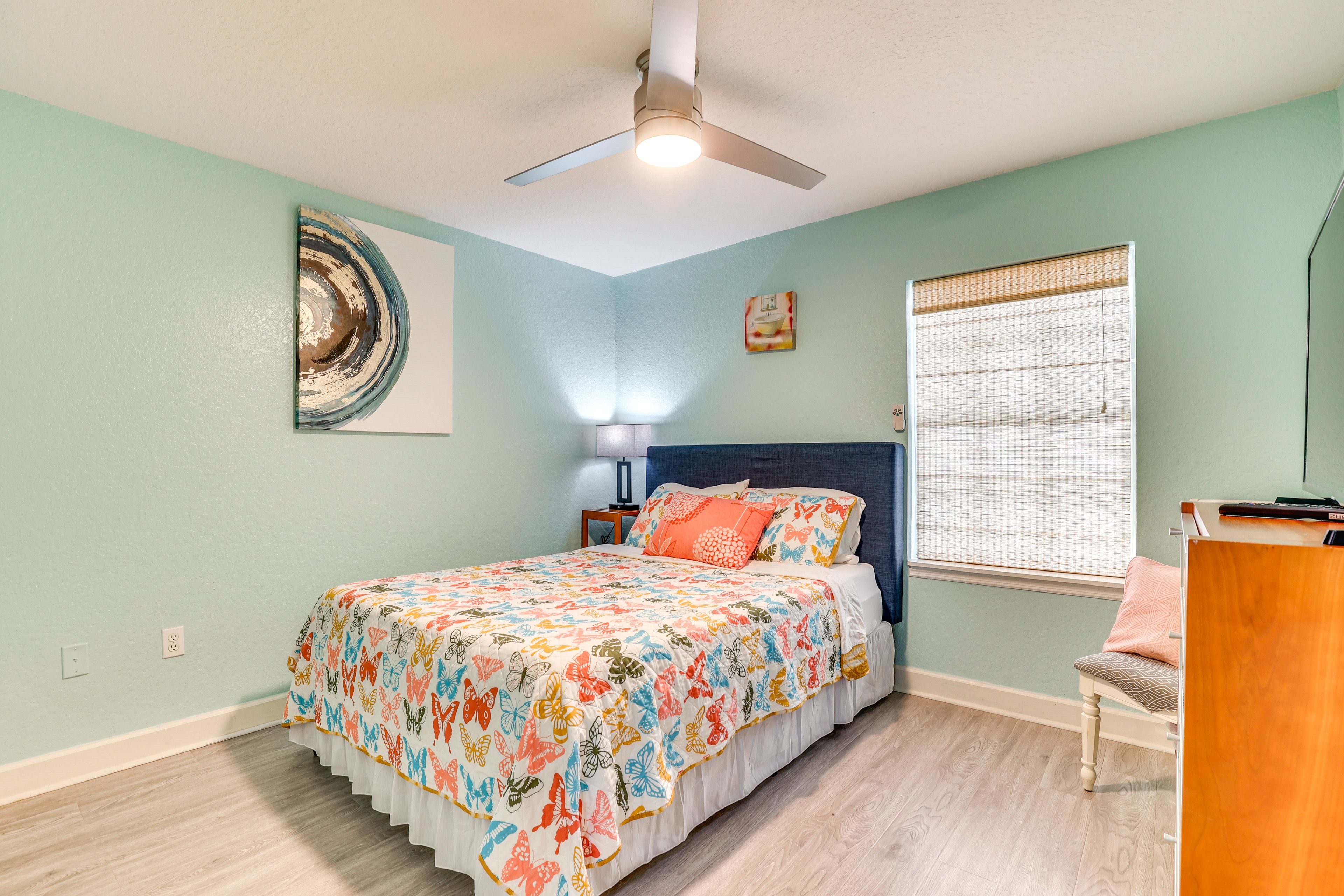 Bedroom 3 | 3rd Floor | Queen Bed | Smart TV