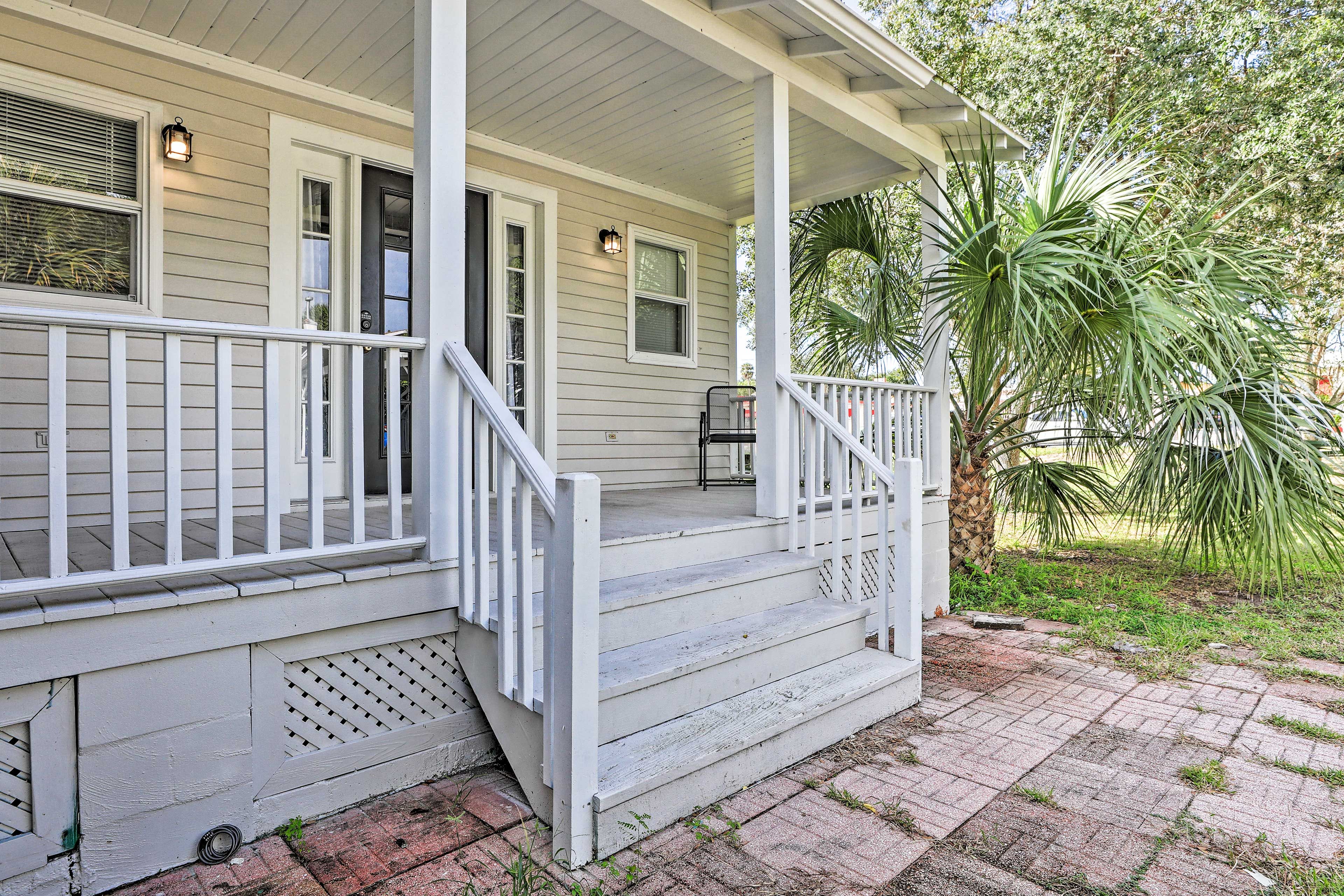 Front Entrance | Stairs Required