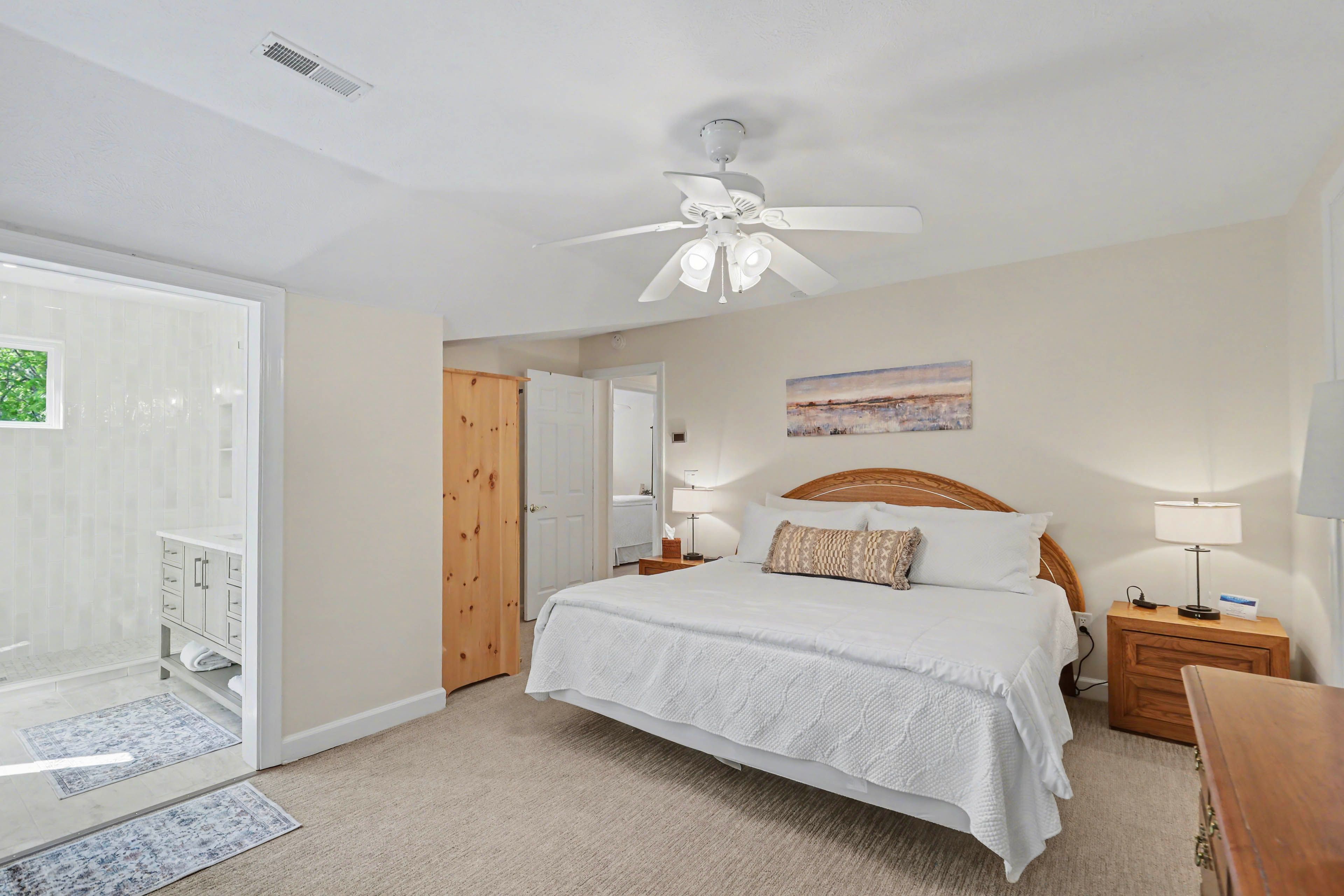 Bedroom 2 | King Bed | 2nd Floor