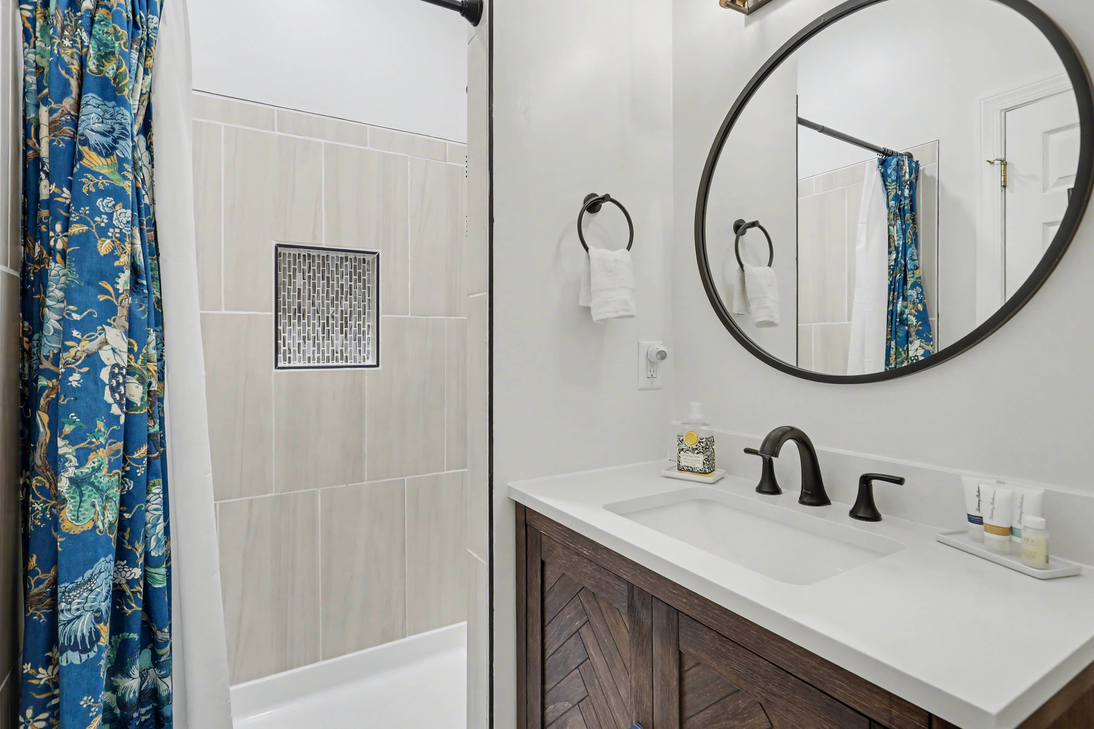 Full Bathroom