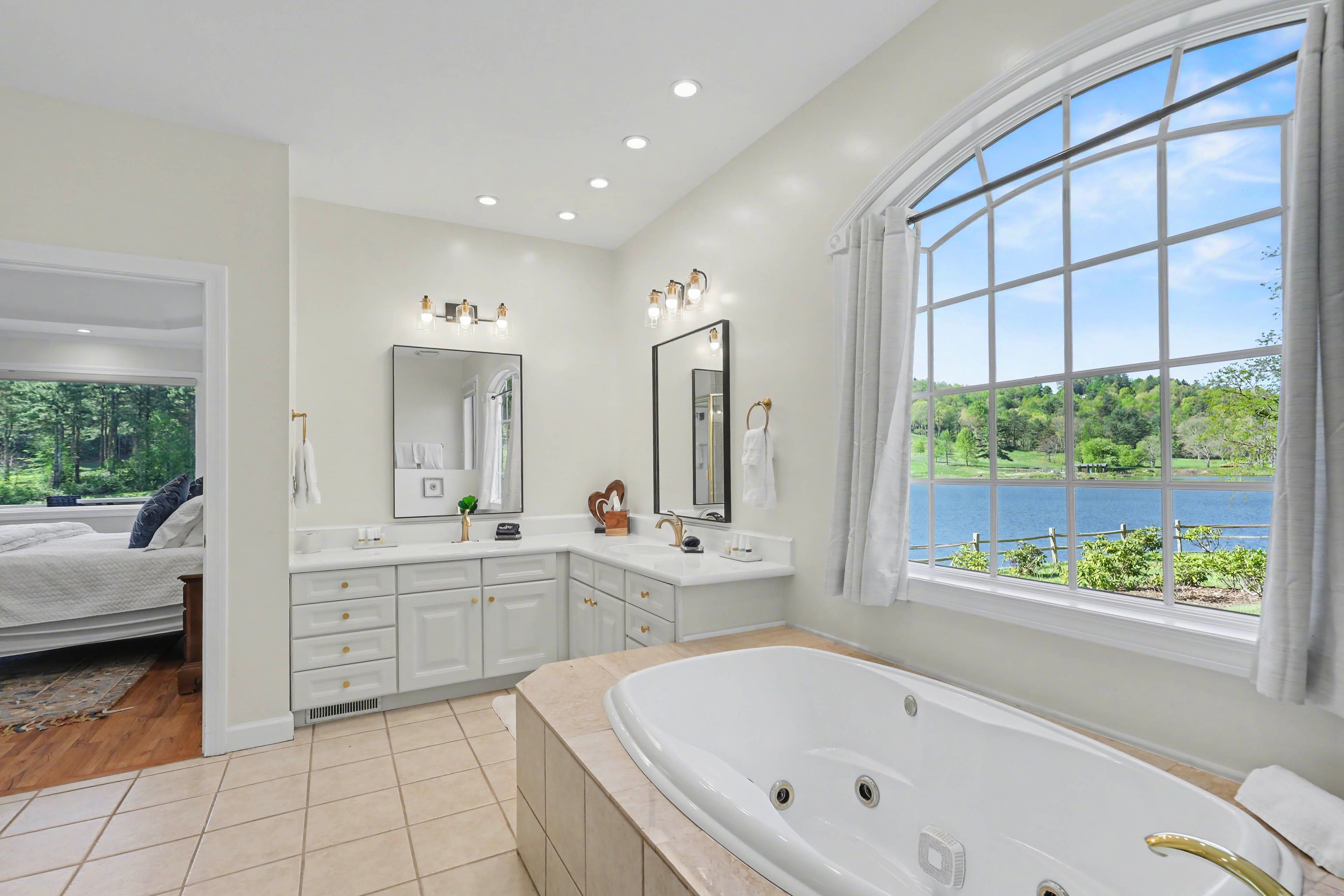 En-Suite Bathroom