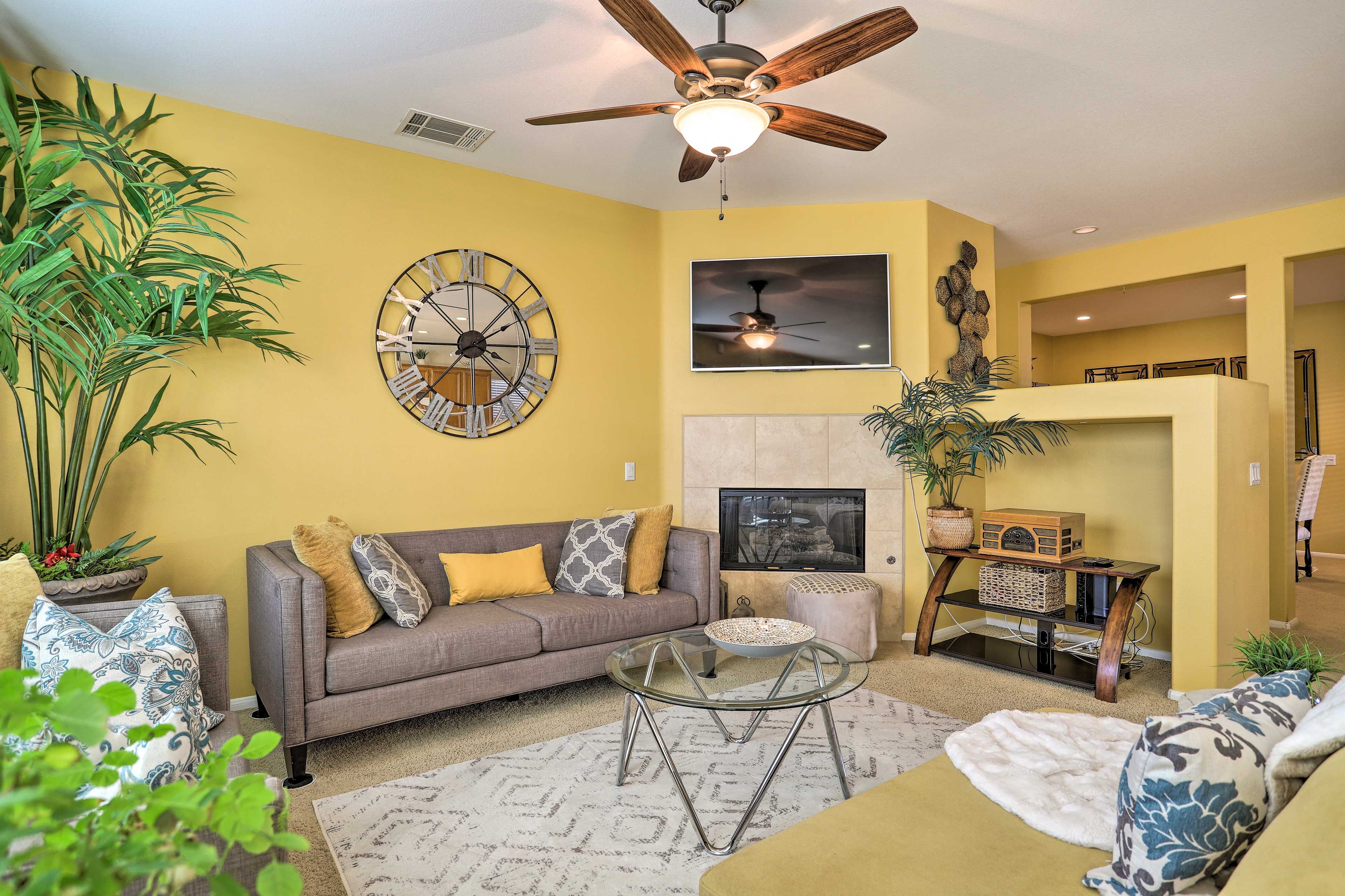 Living Room | Smart TV