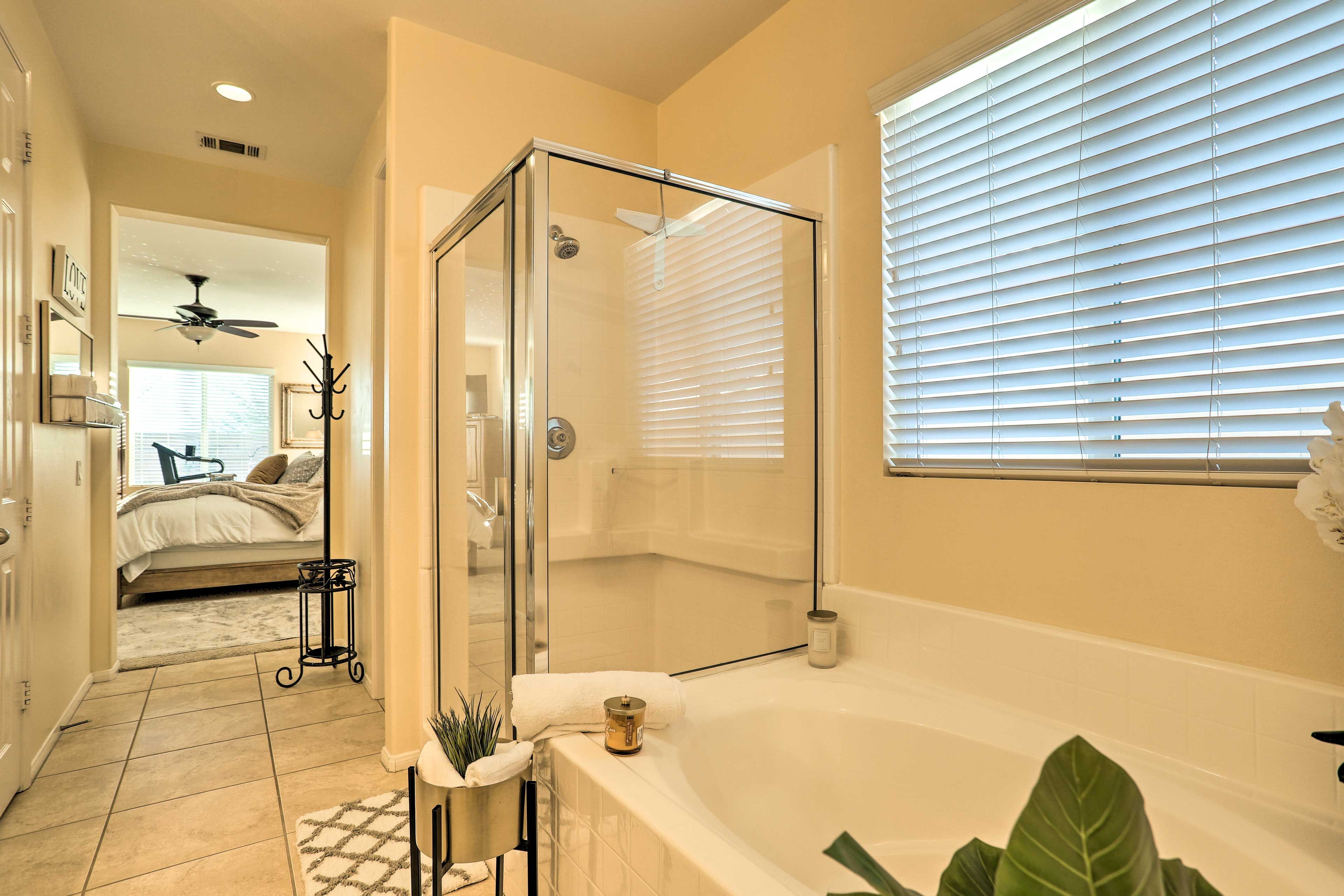 En-Suite Bathroom | Complimentary Toiletries