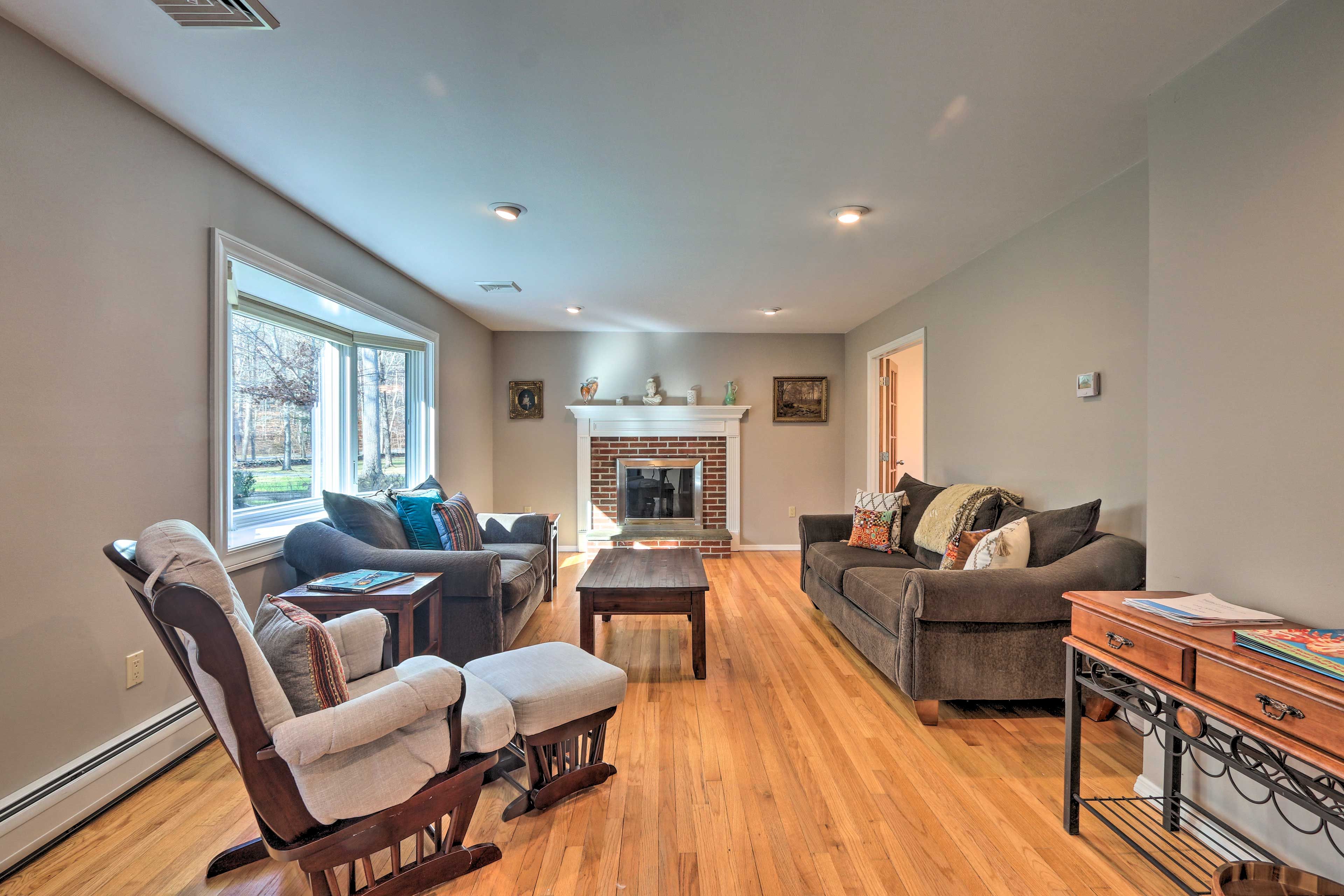 Family Room | Gas Fireplace