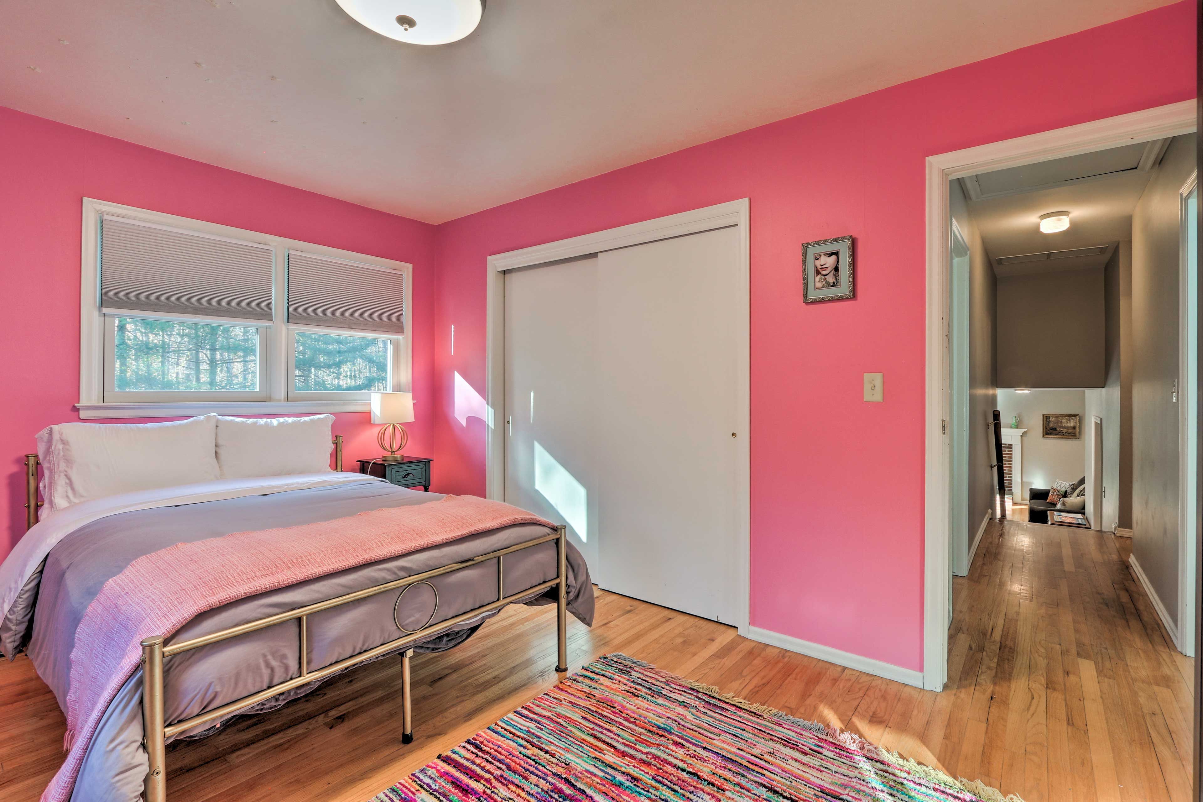 Bedroom 2 | Laptop-Friendly Workspace