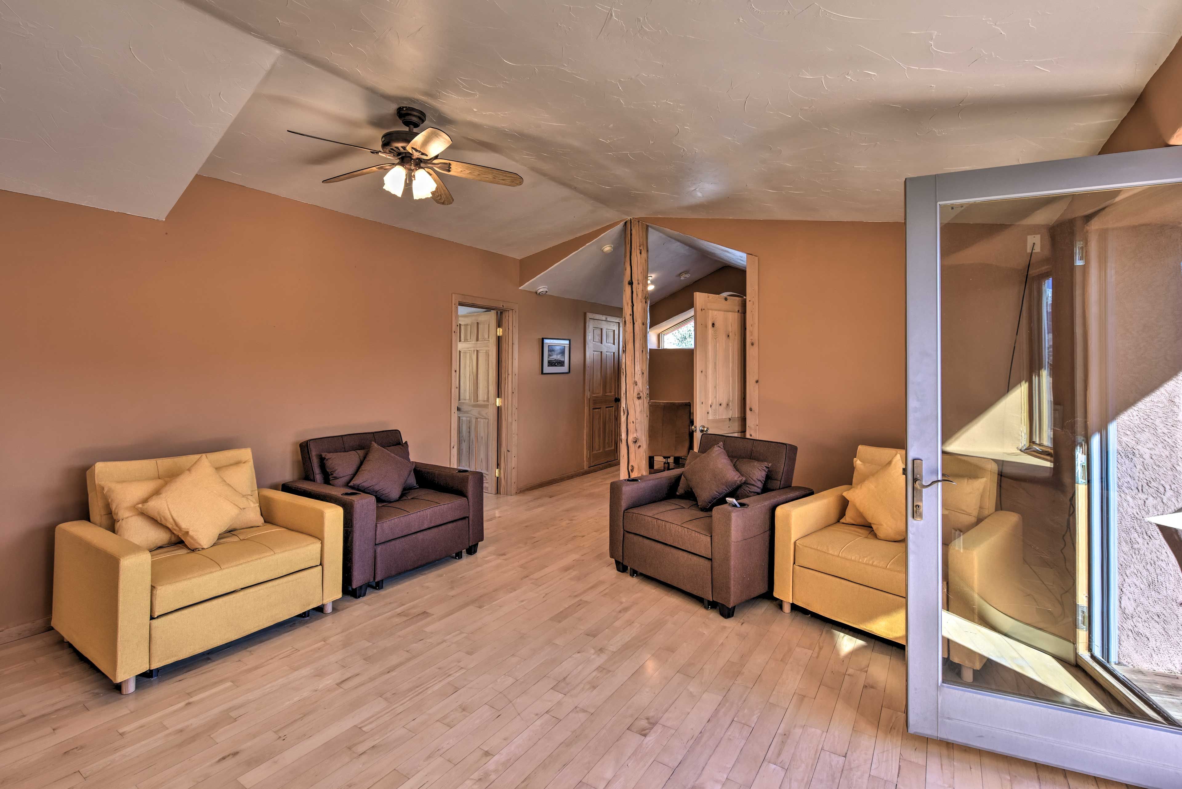Studio | Access to Balcony