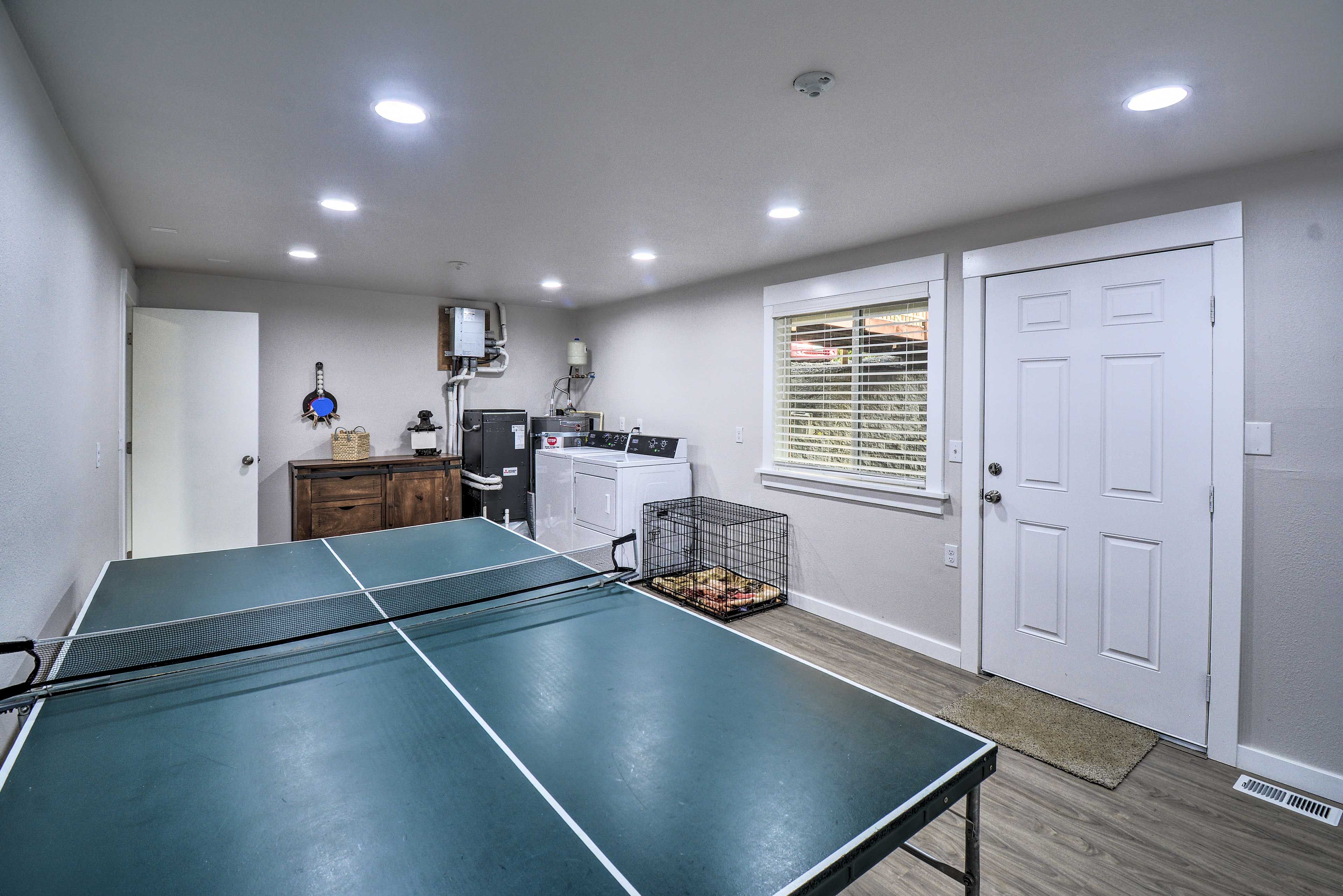 Game Room | Washer/Dryer