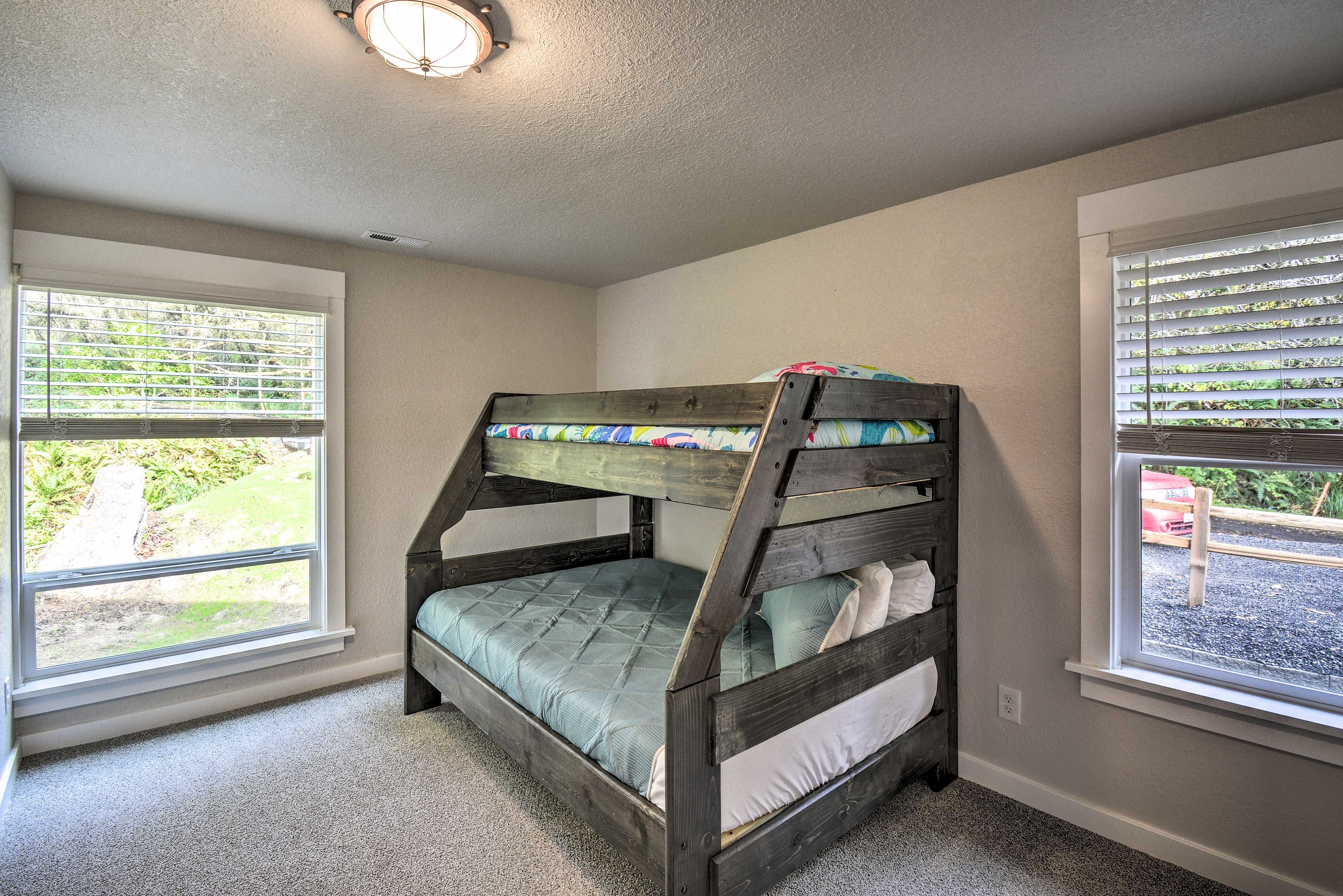 Bedroom 2 | Main Floor | Twin/Full Bunk Bed