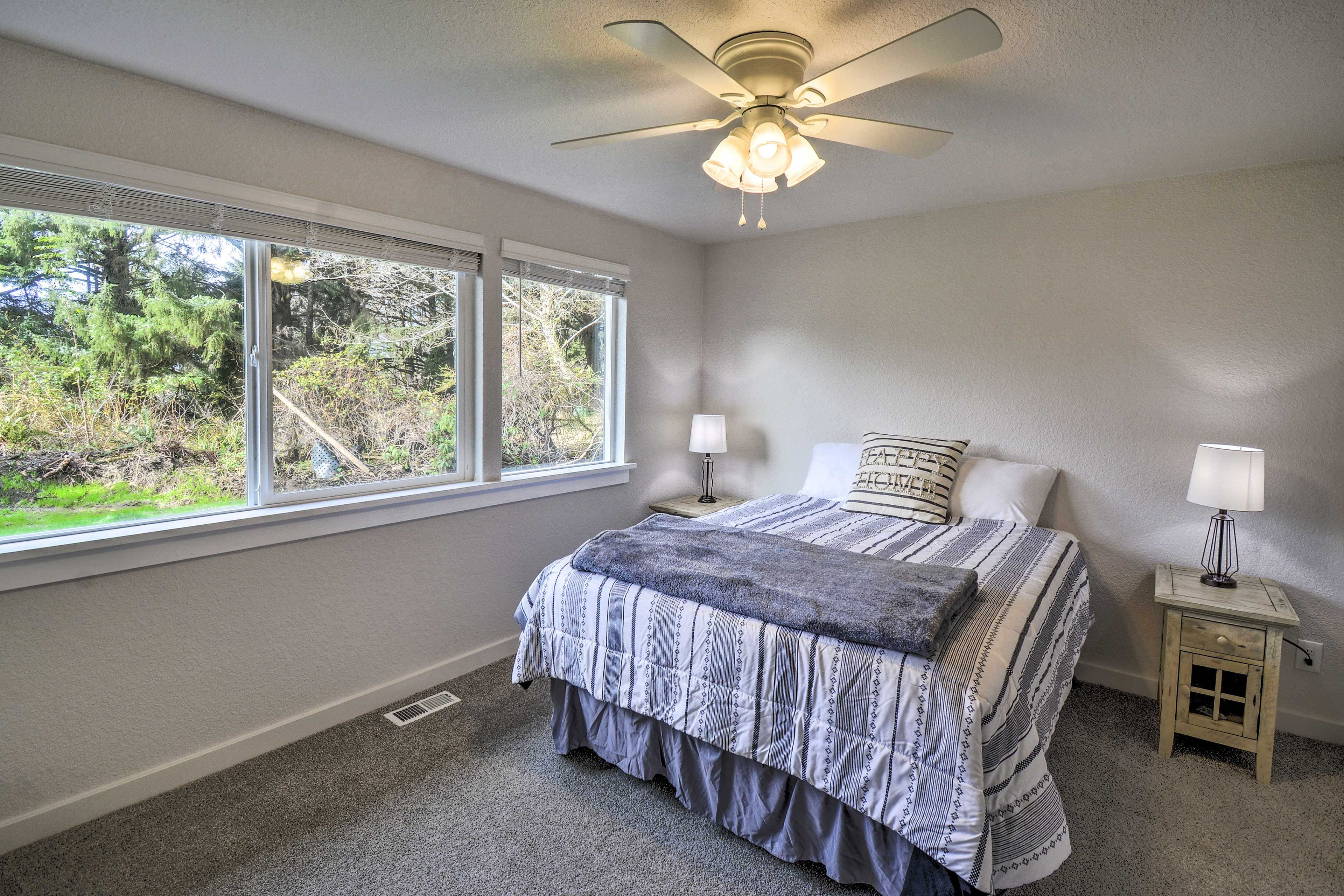 Bedroom 3 | Bottom Floor | Queen Bed