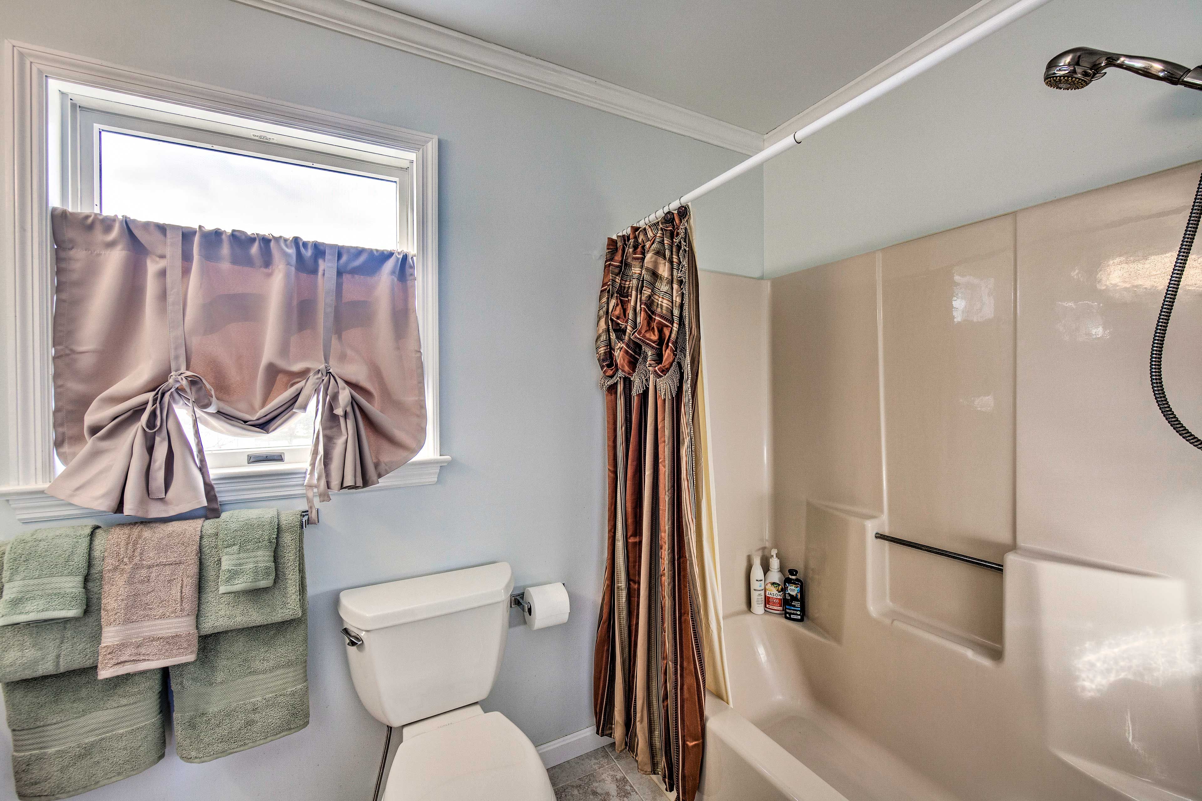 Full Bathroom