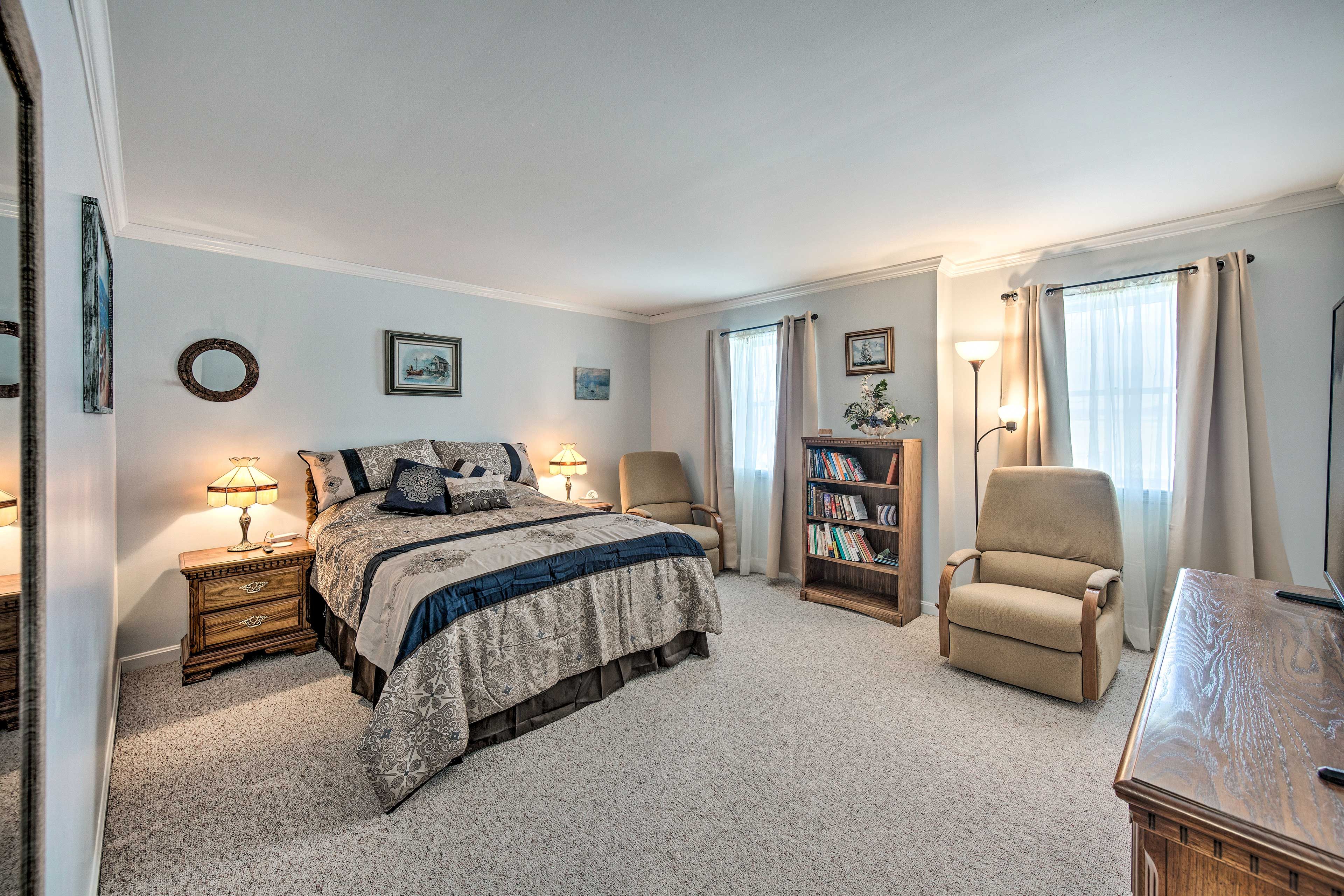 Bedroom 2 | Queen Bed | 2nd Floor