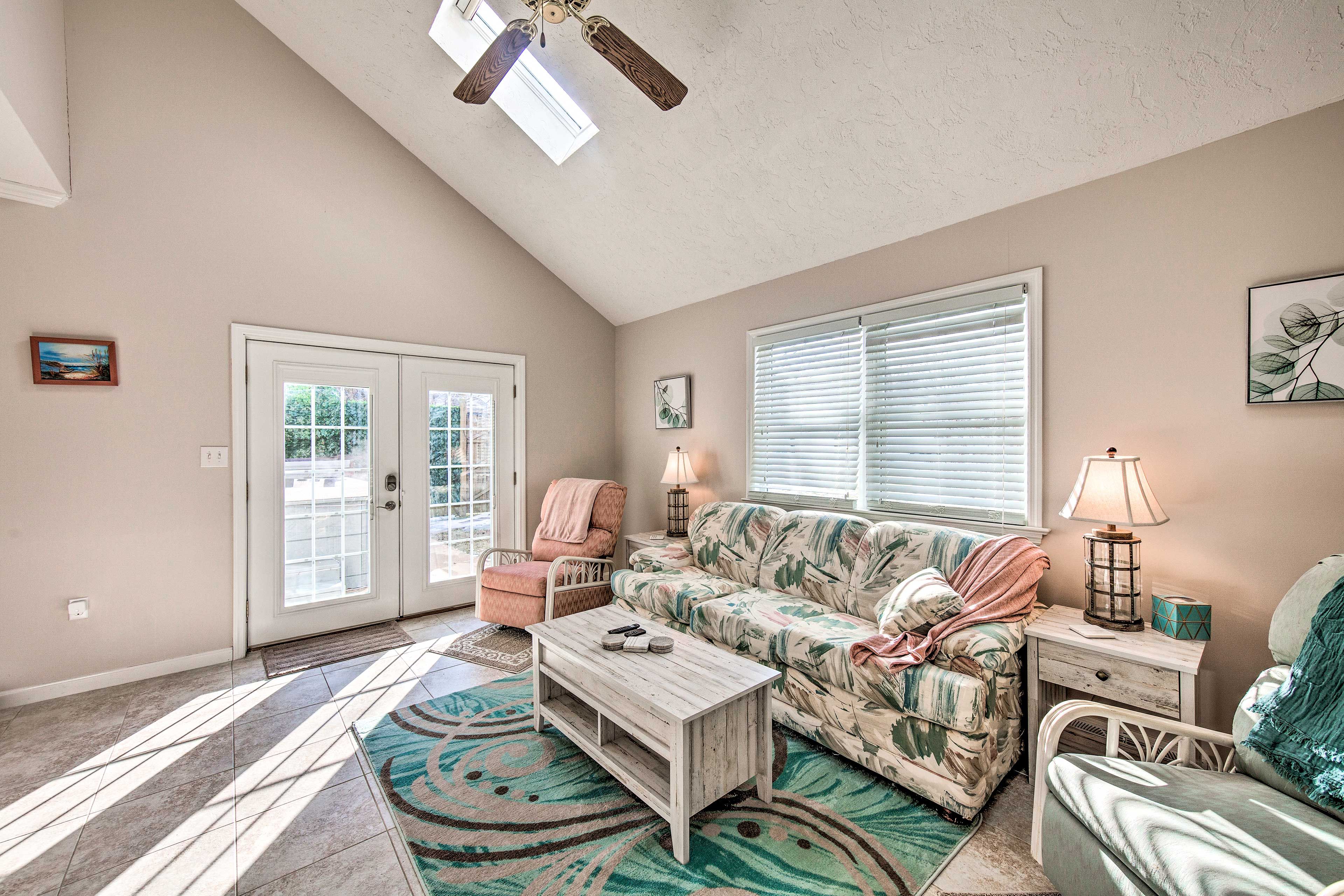 Living Room | Smart TV