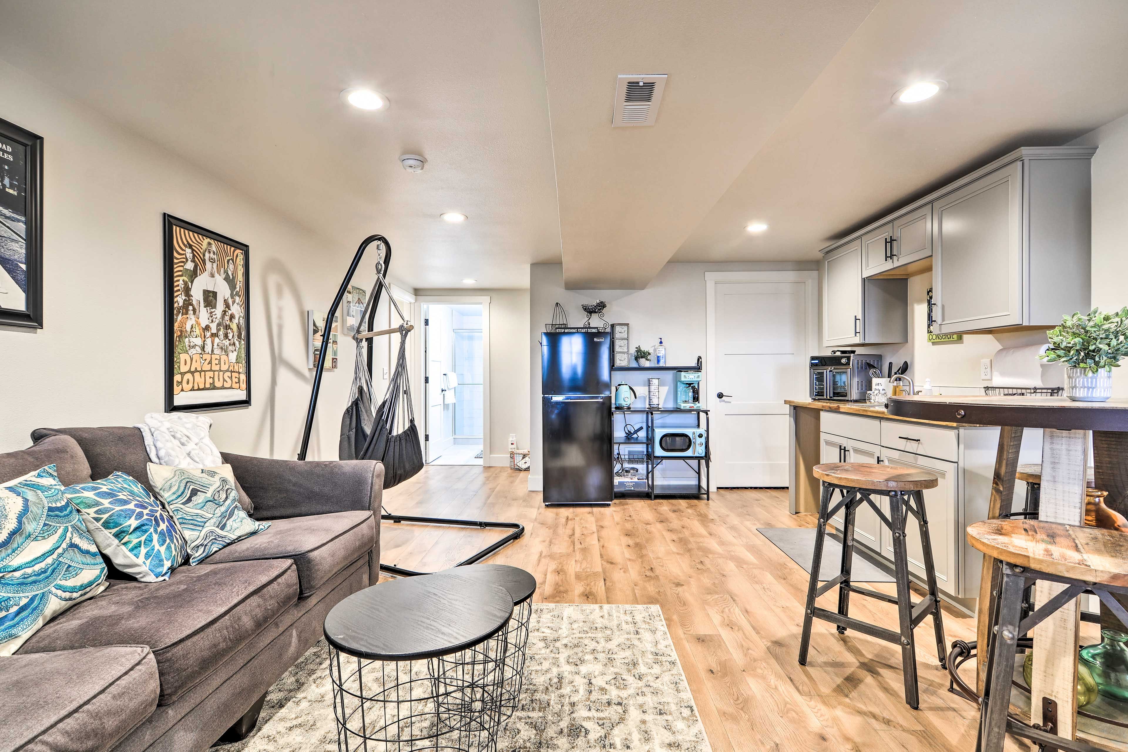 Living Room | Free WiFi