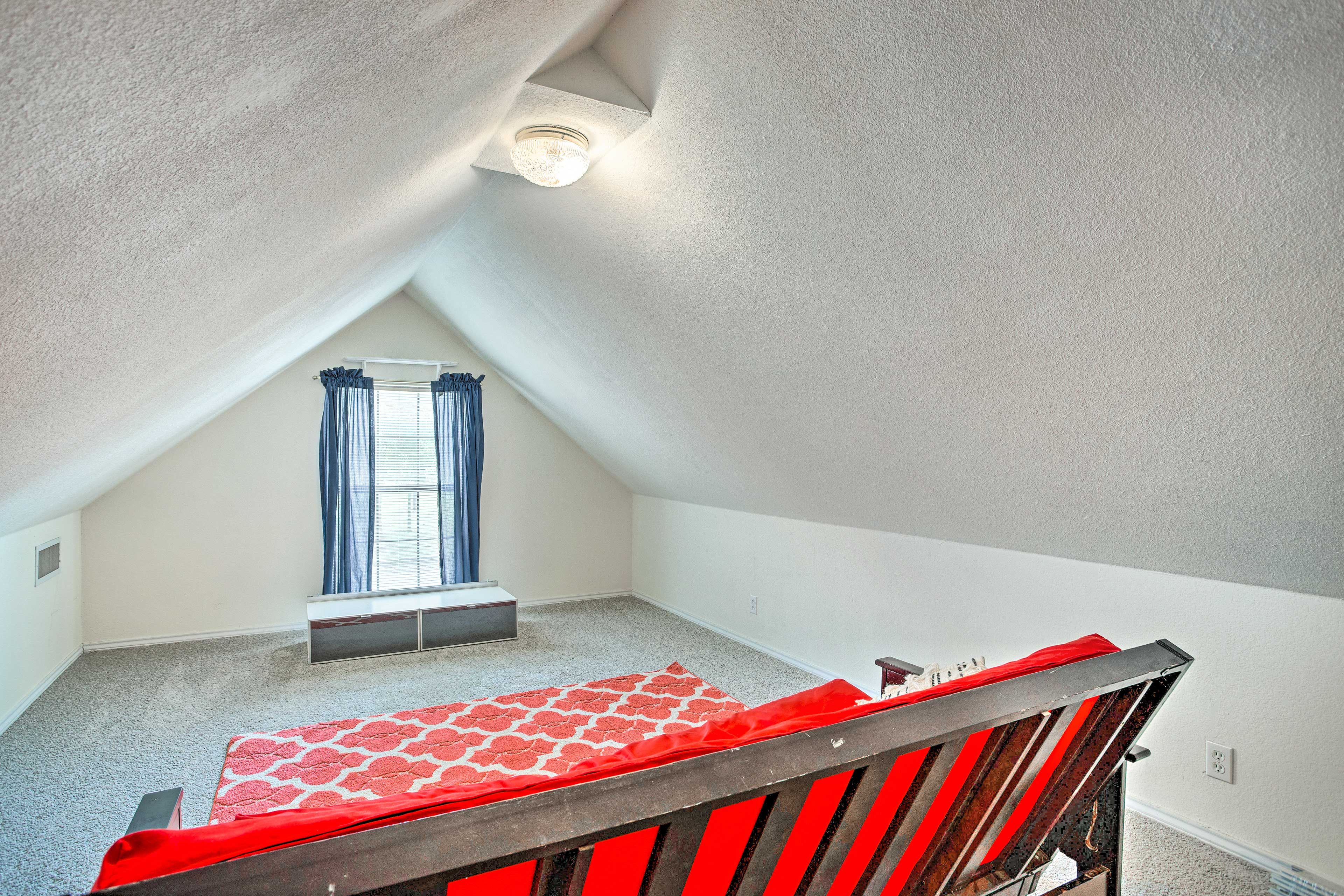 Upstairs Bonus Room