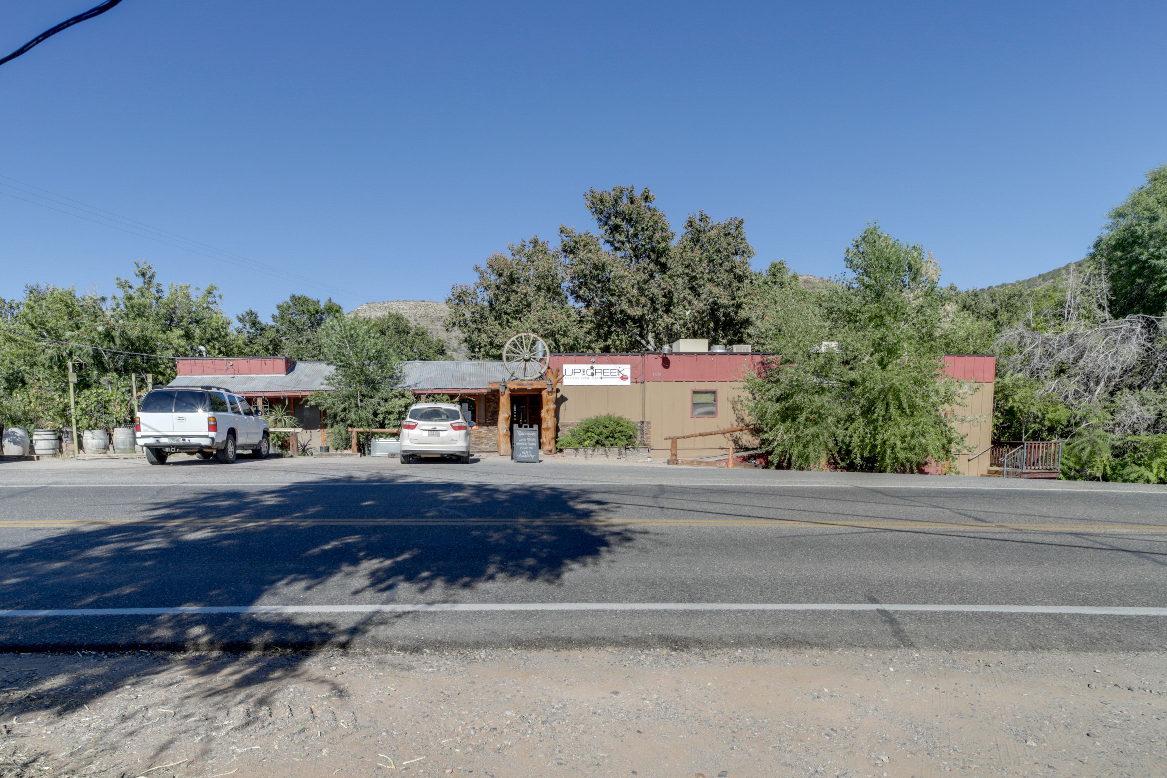 Nearby | Restaurants & Wineries