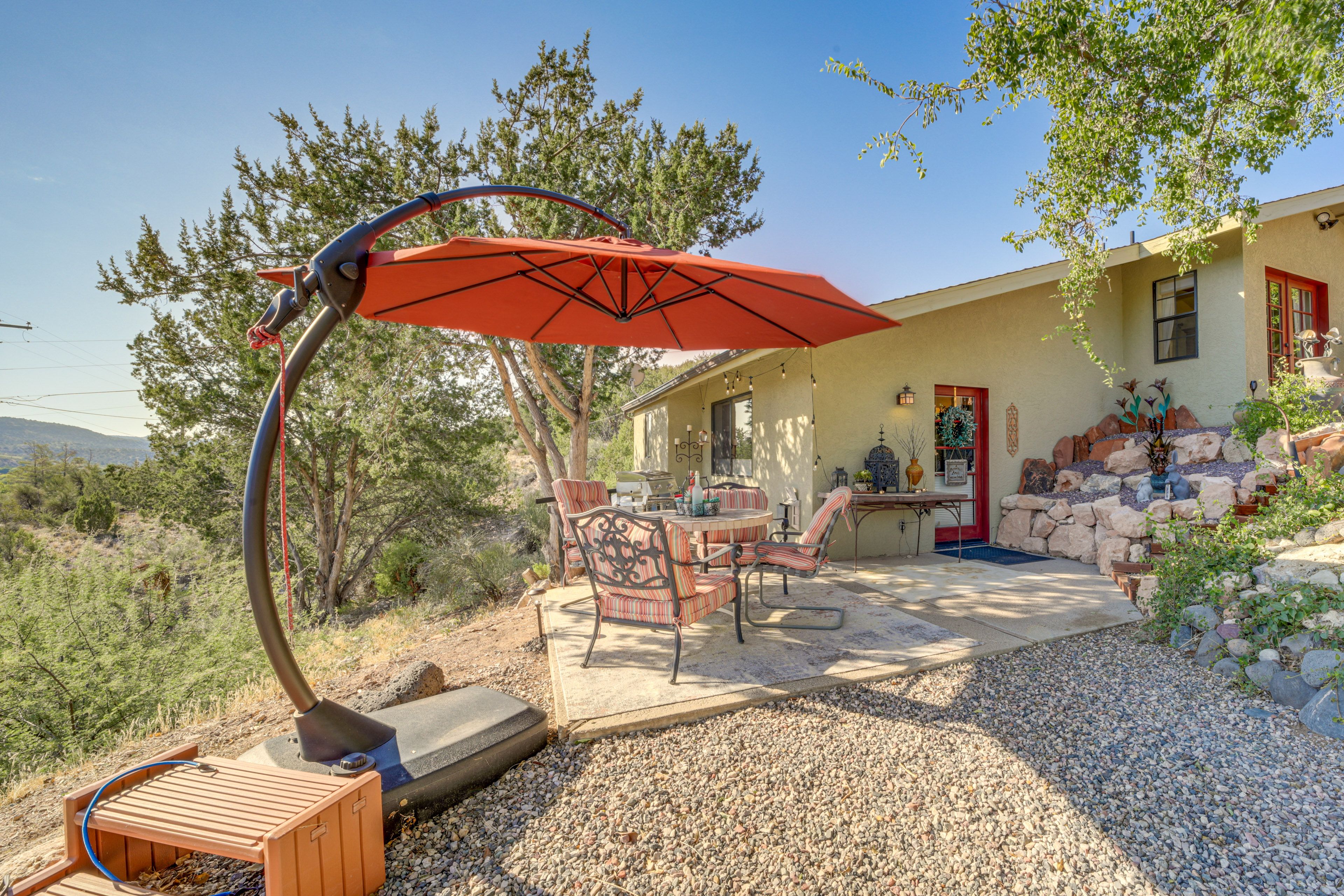 Patio | Outdoor Dining Area