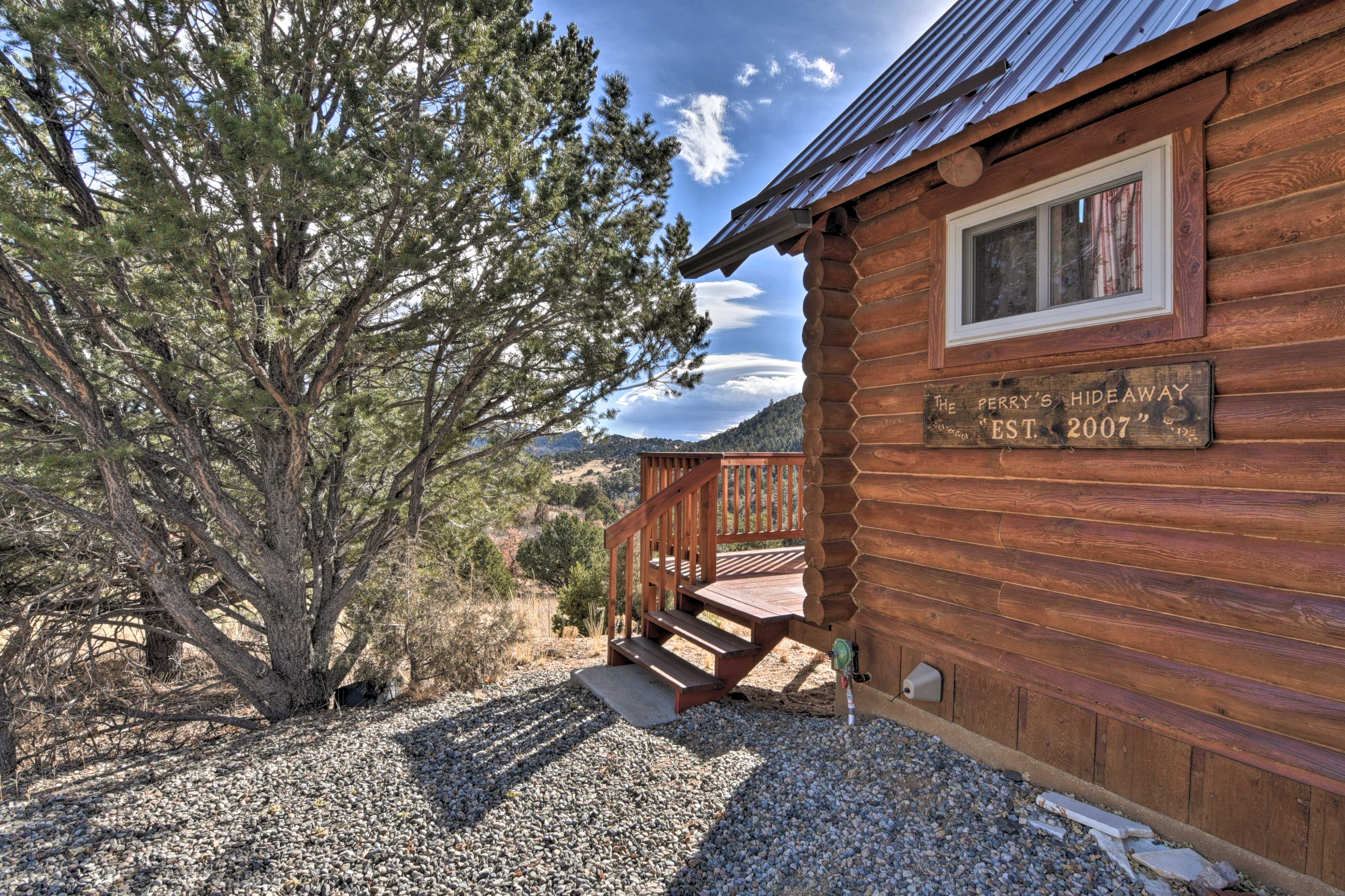 Cabin Exterior | 3 Steps Required