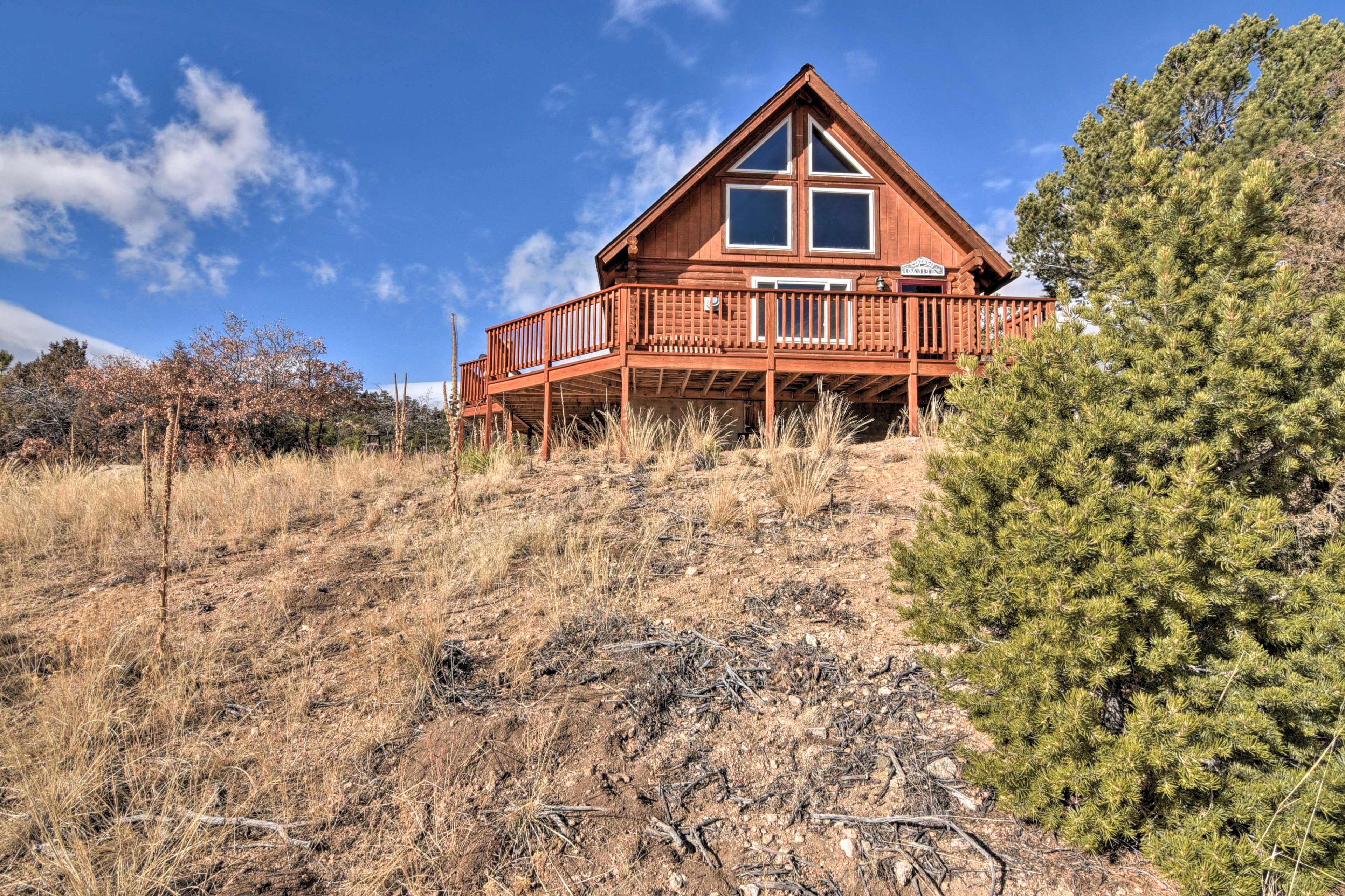 Cabin Exterior | Hilltop