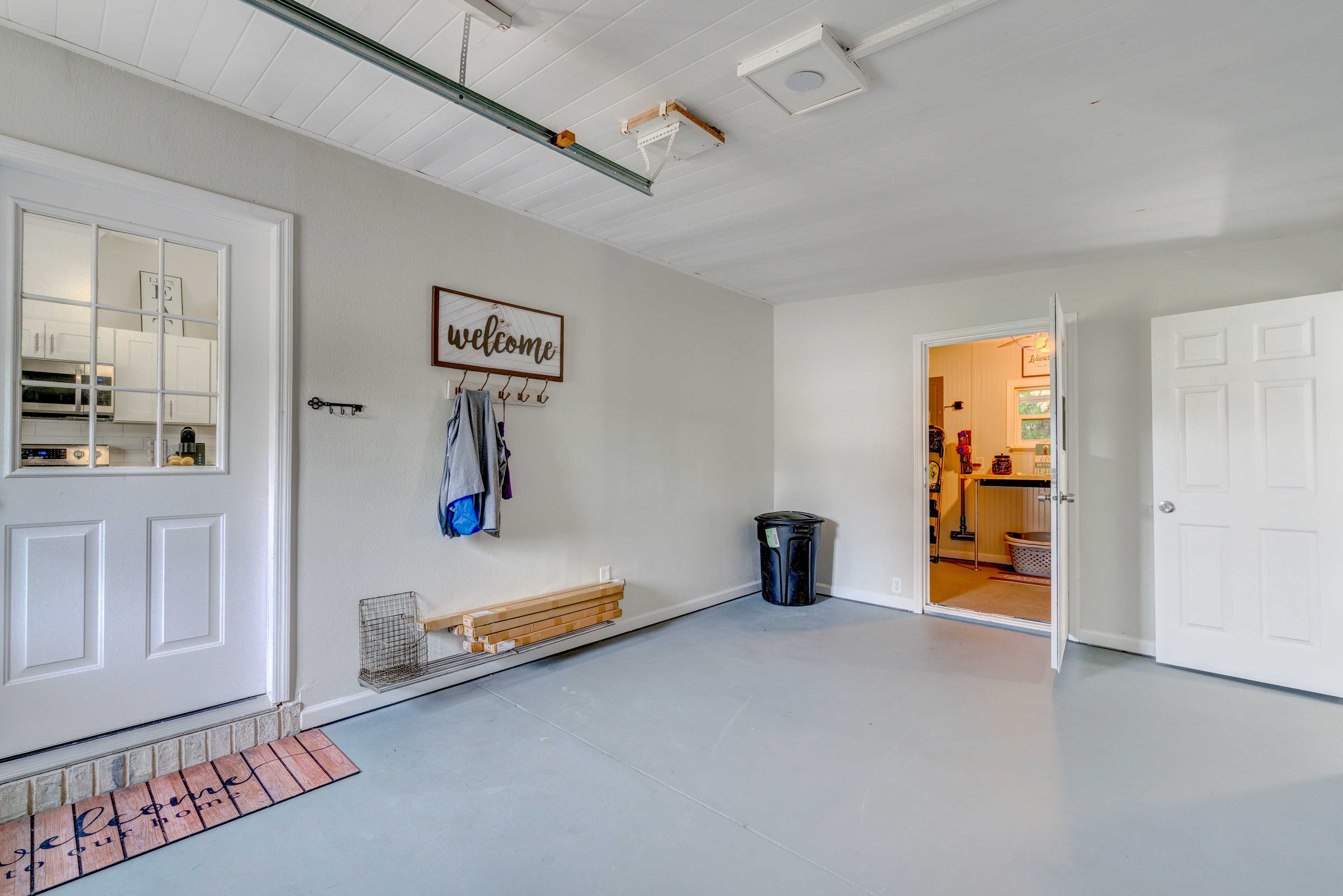 Garage | Trash Bags & Paper Towels Provided