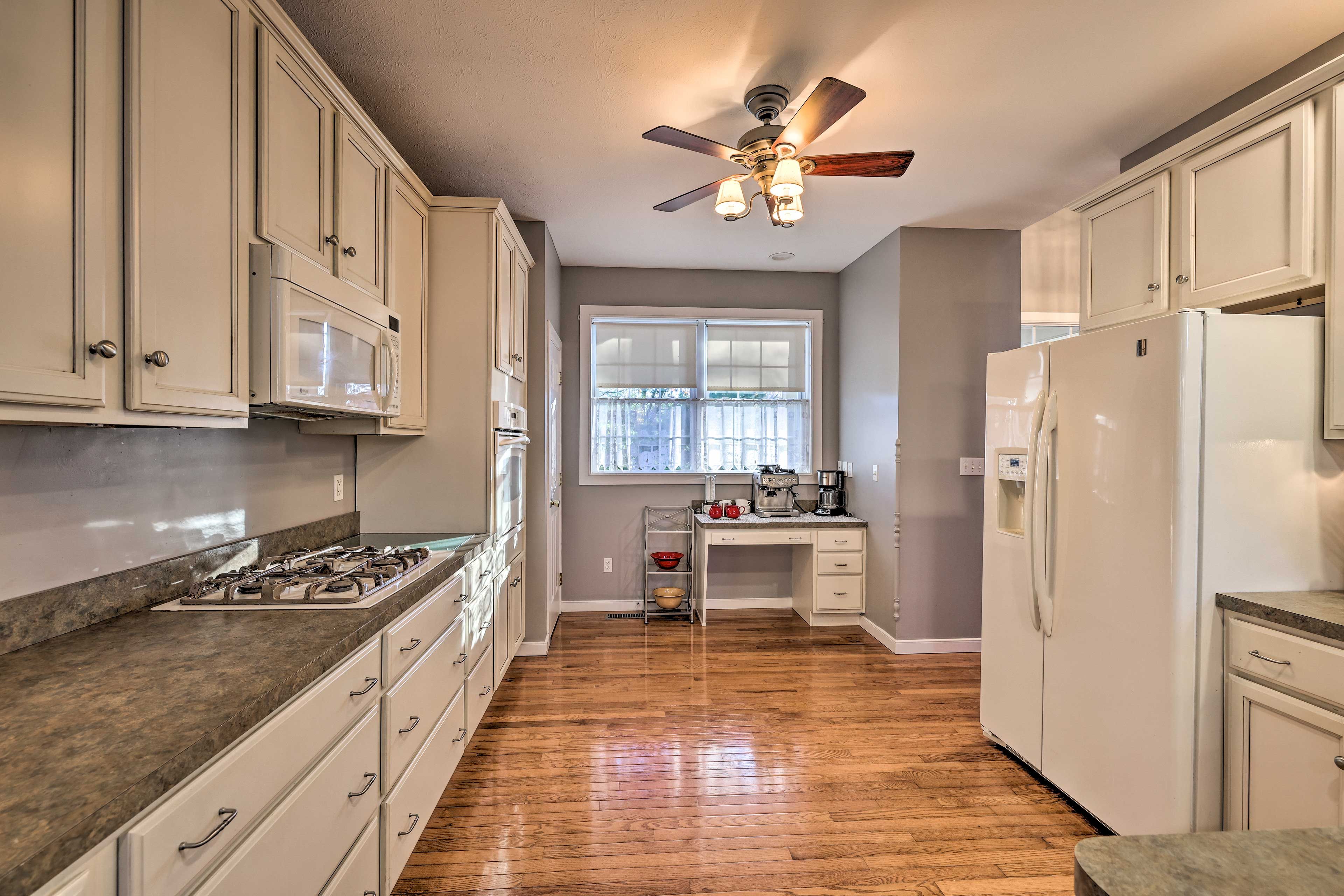 Kitchen | 1st Floor | Fully Equipped | Cooking Basics