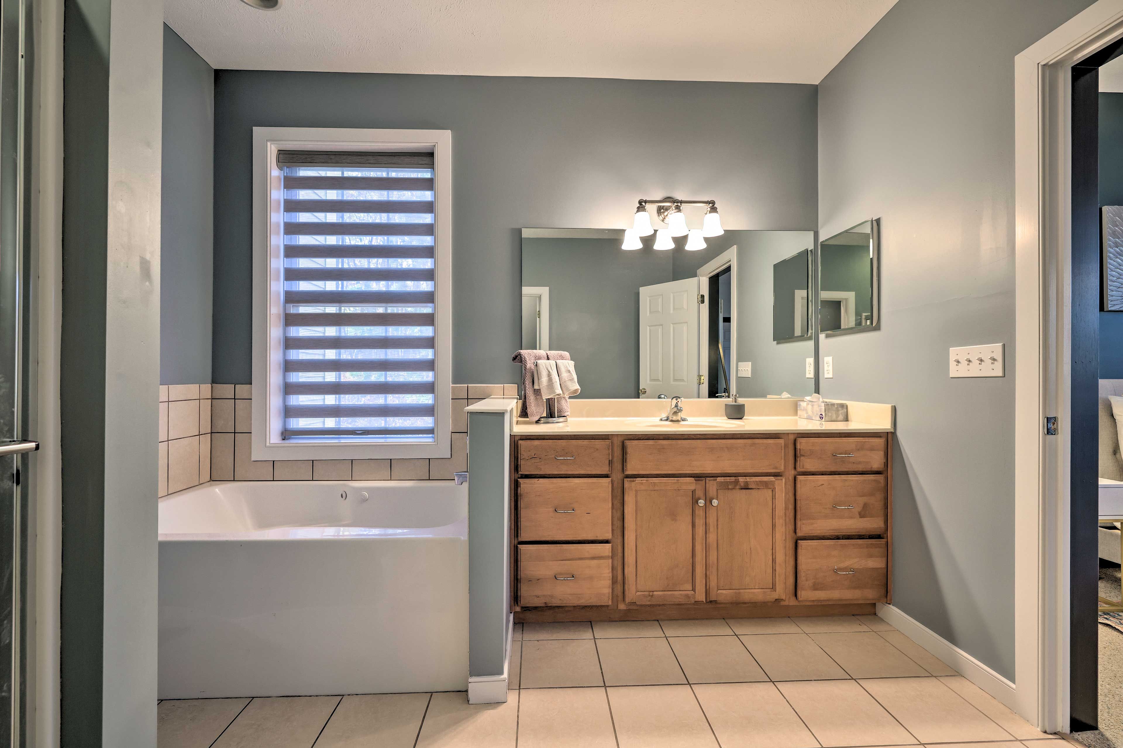 Full Bathroom