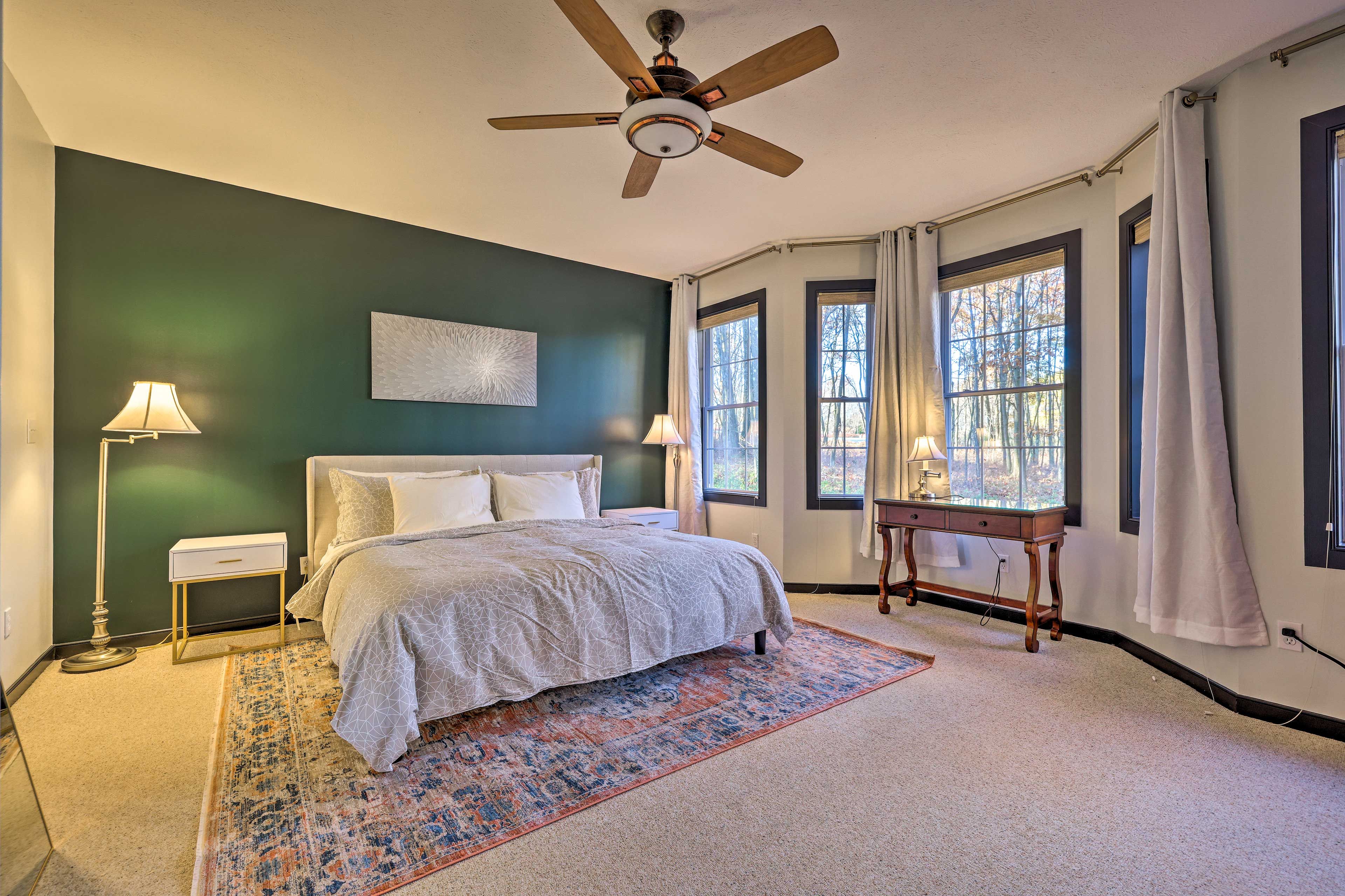 Bedroom 1 | 1st Floor | King Bed | Linens Provided | En-Suite Bathroom