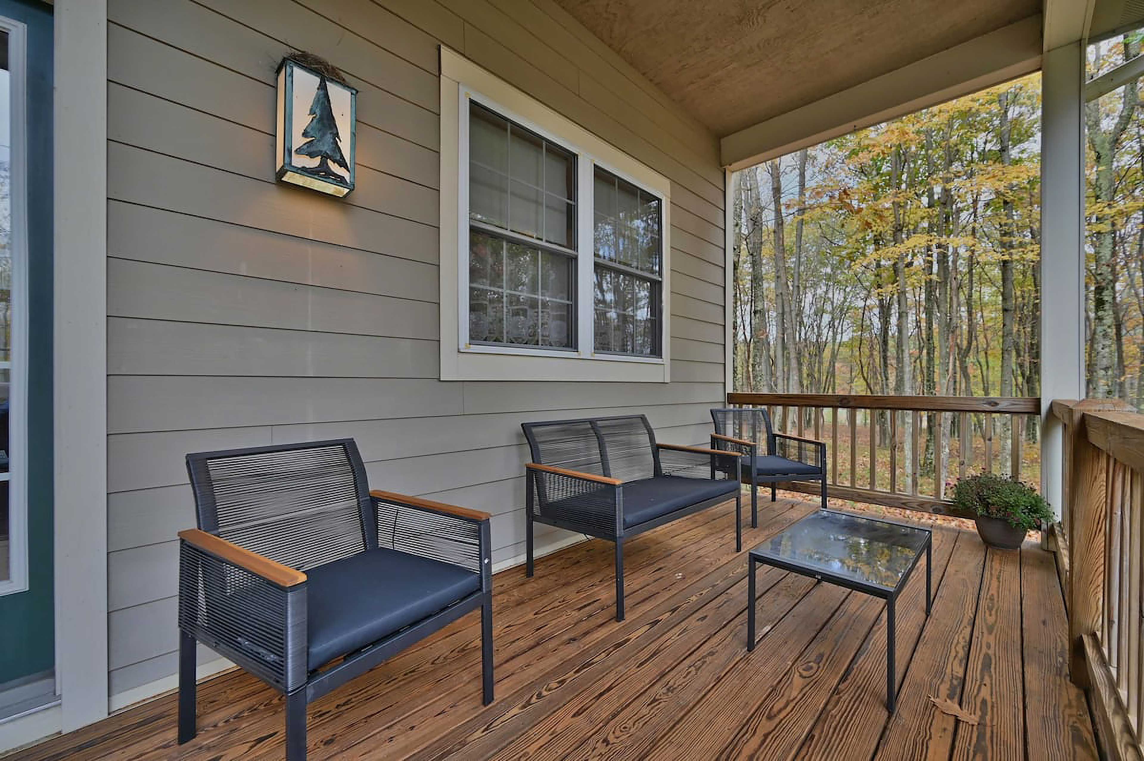 Exterior | Front Porch