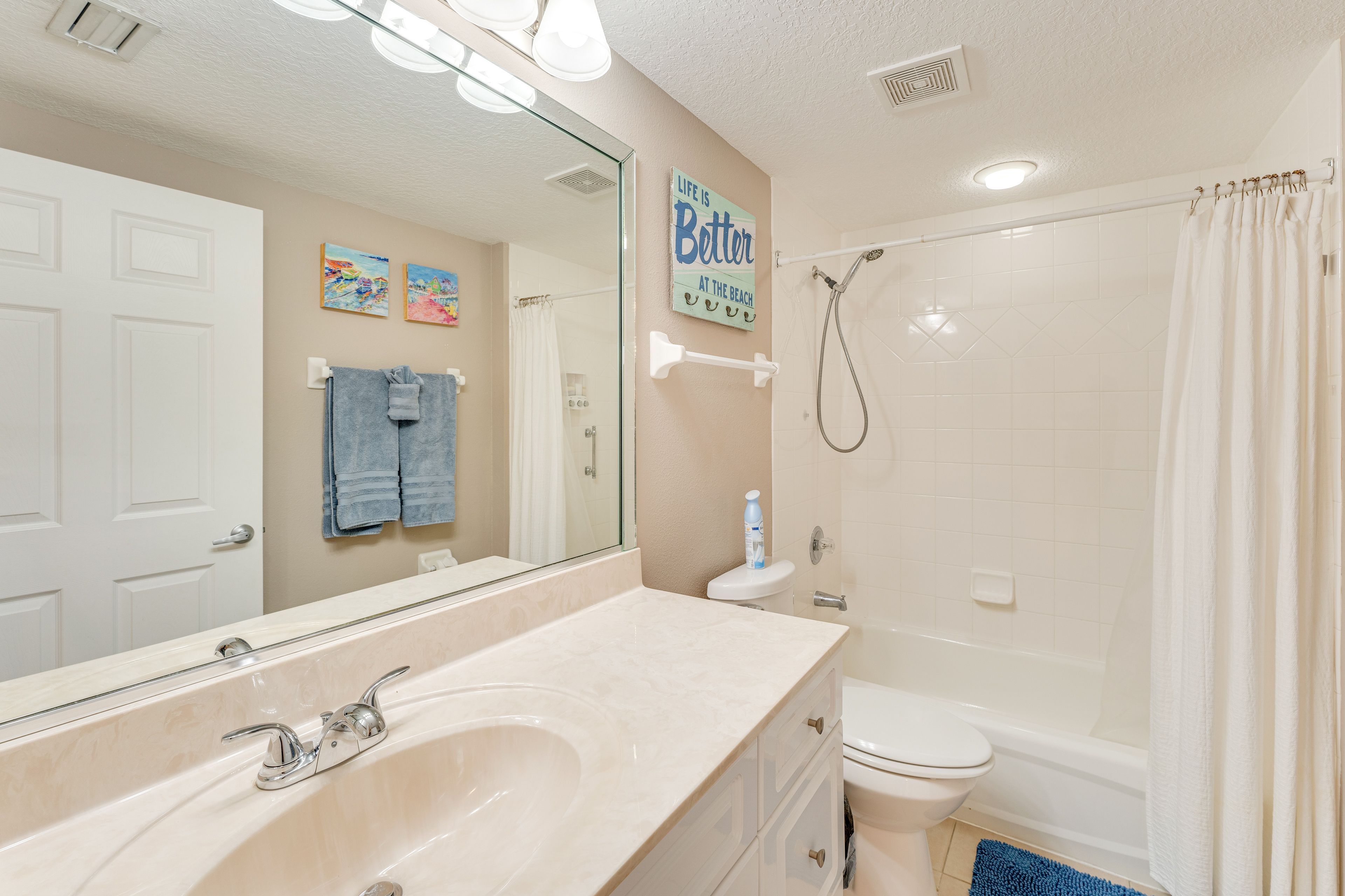 Full Bathroom | Hair Dryer