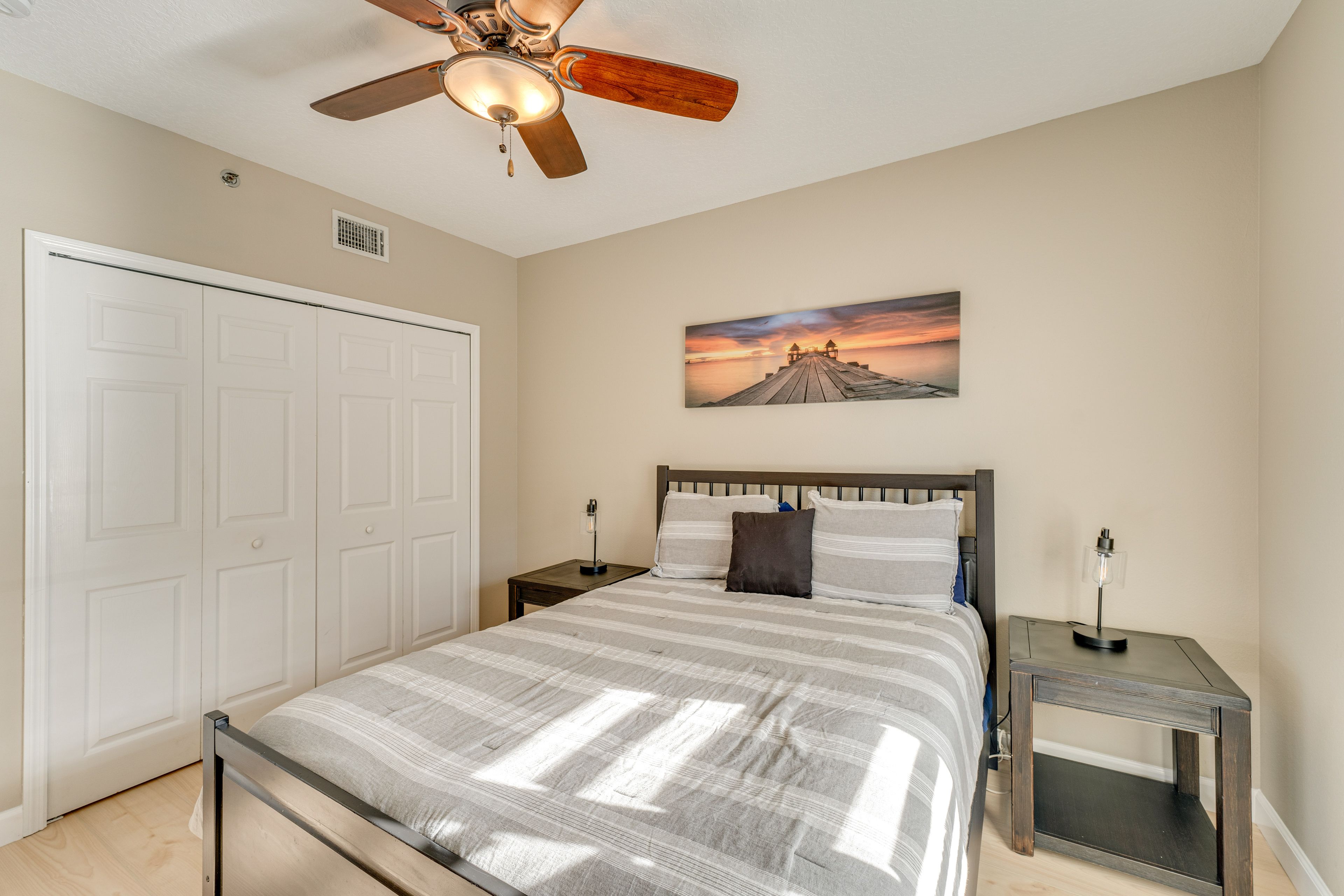 Bedroom 2 | Queen Bed