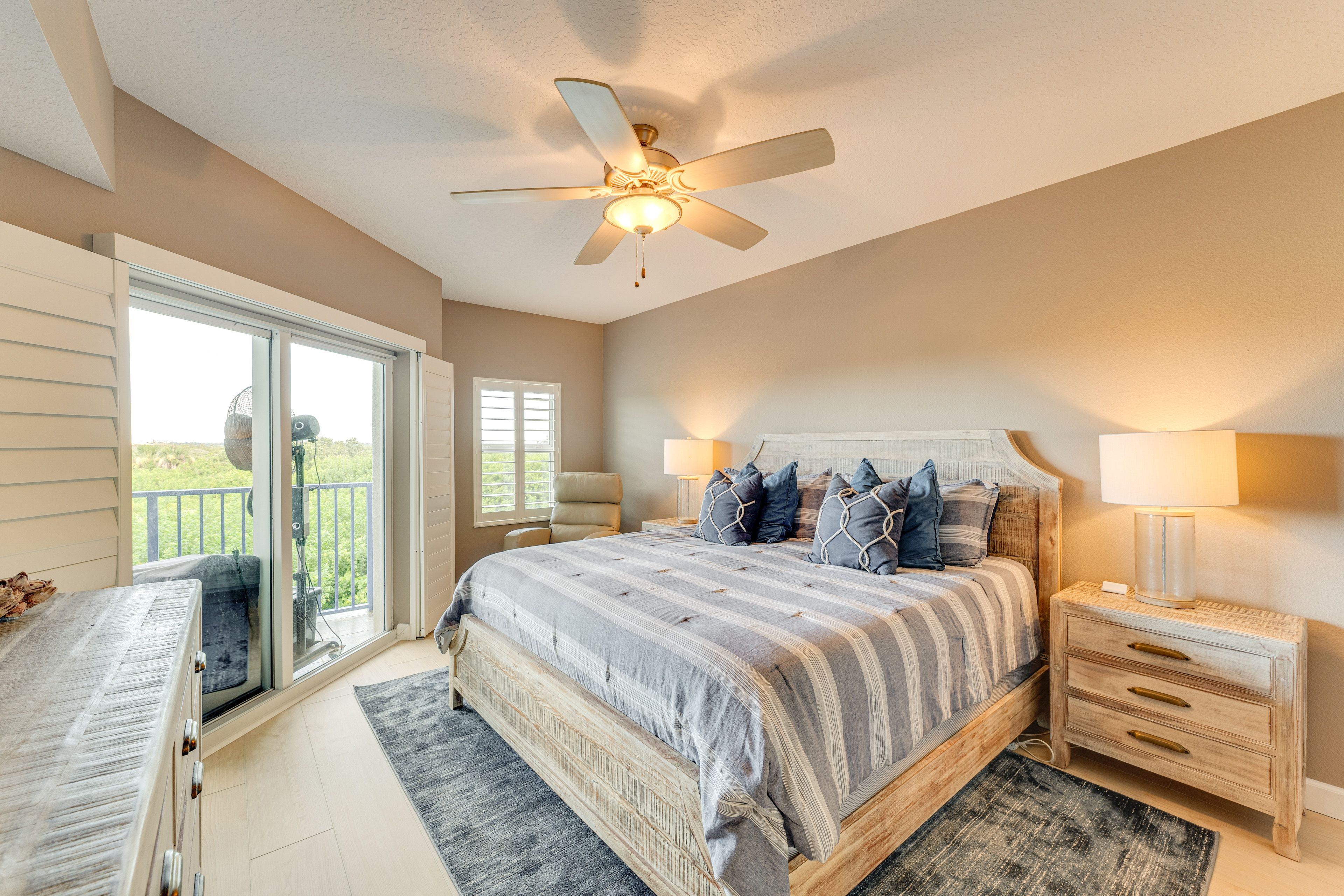 Bedroom 1 | King Bed | Linens Provided | En-Suite Bathroom