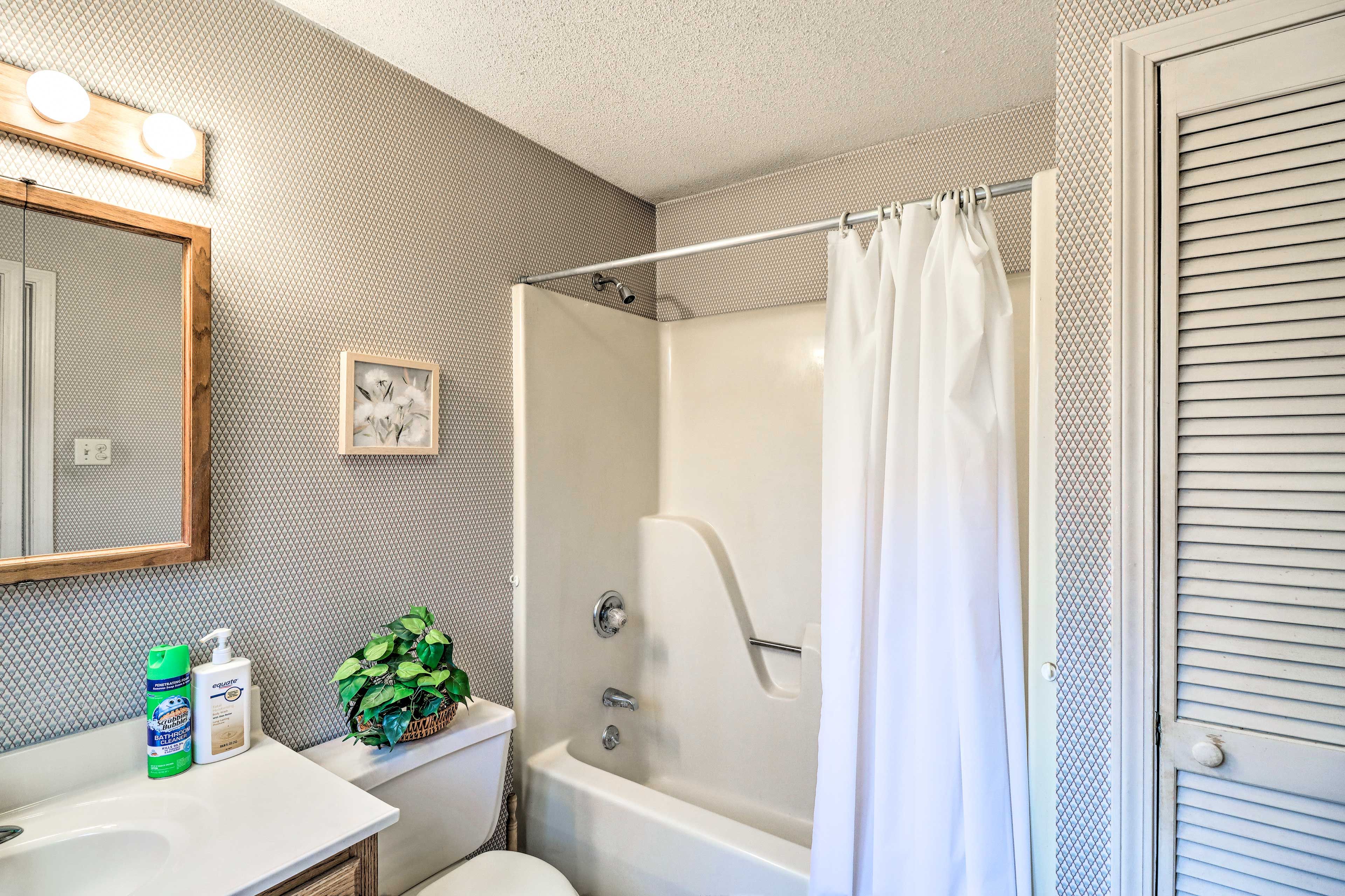 Full Bathroom