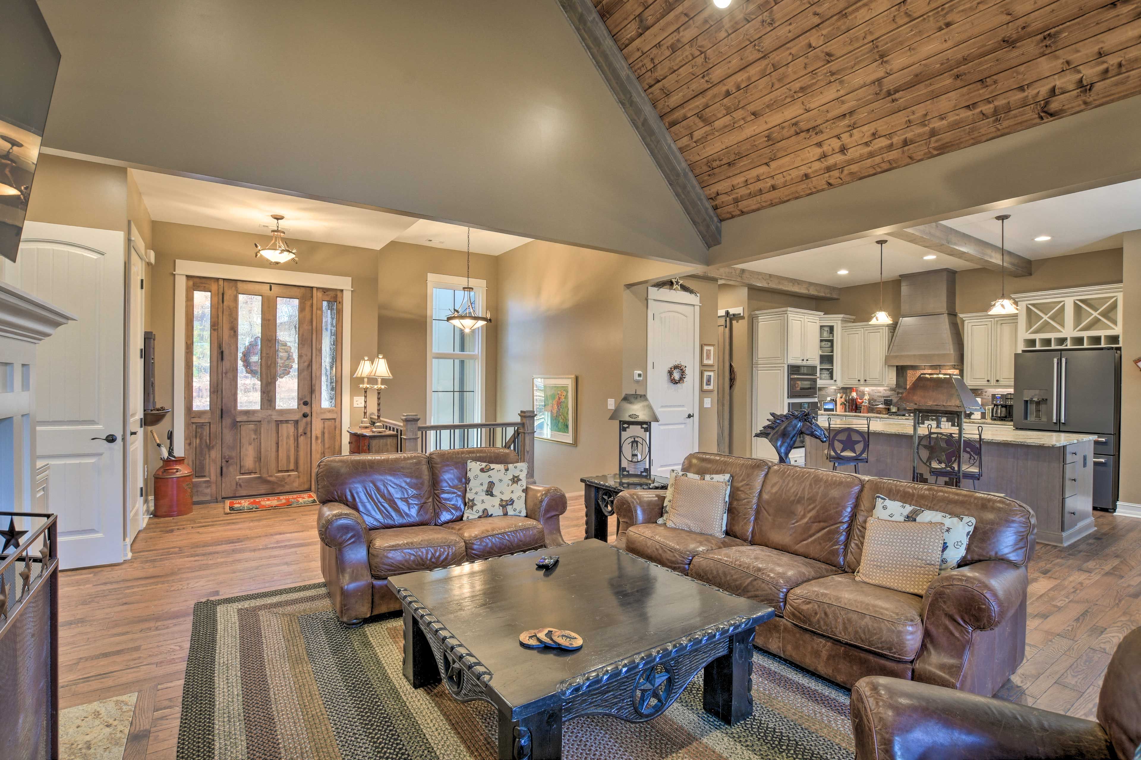 Living Room | Open-Concept Living Area