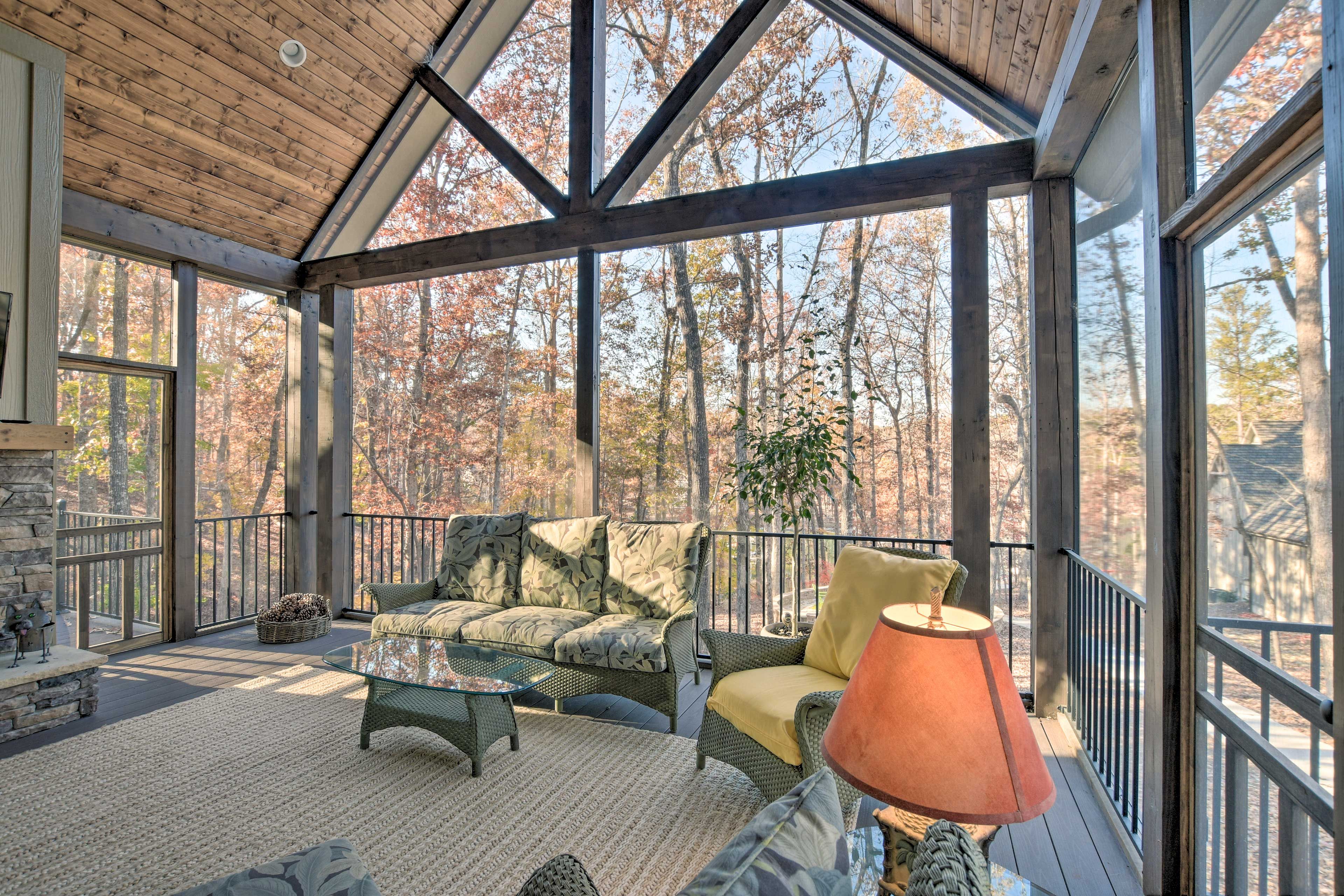 Screened-In Deck