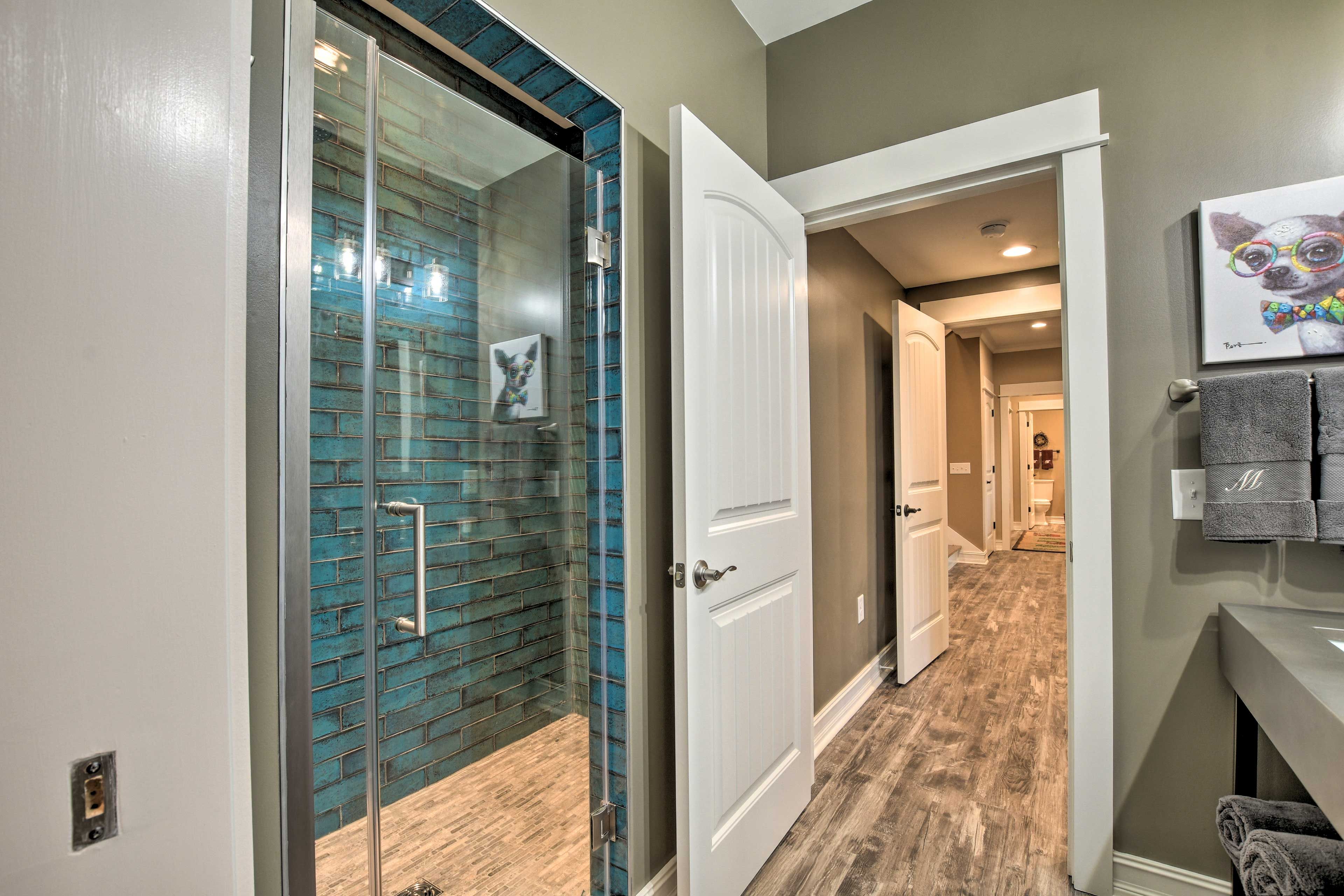 Full Bathroom | Spa Shower