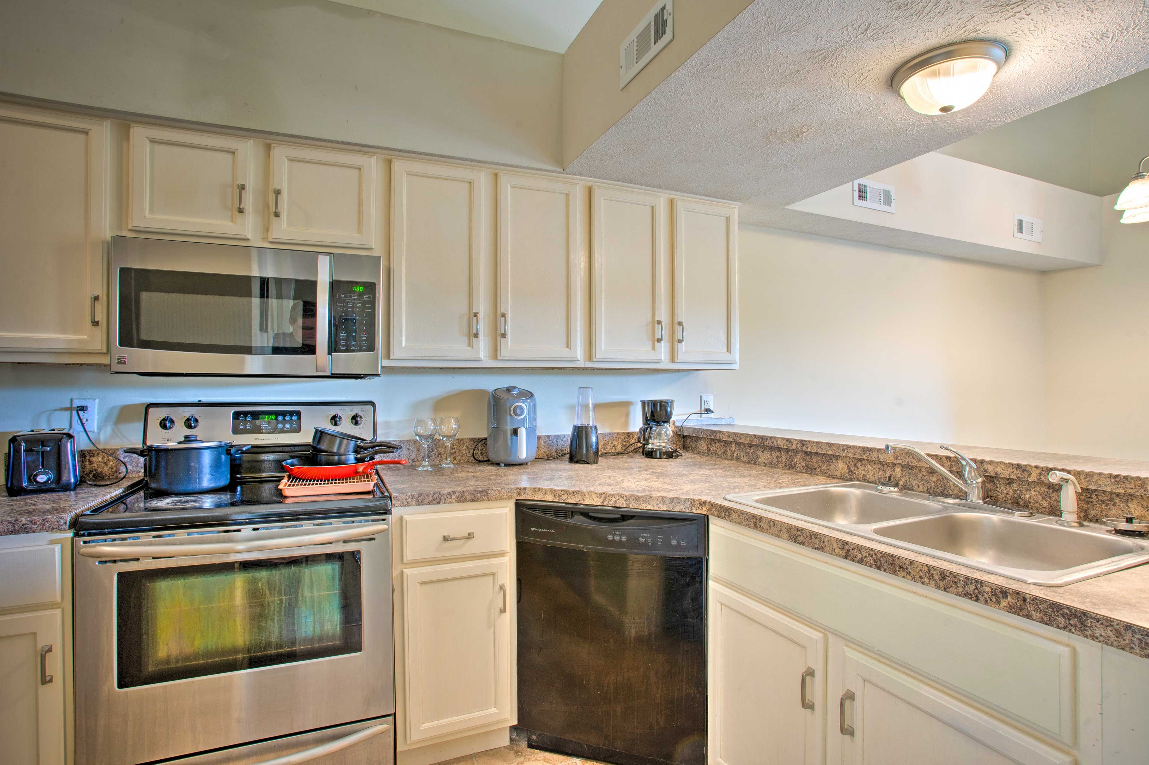 Kitchen | Fully Equipped | Cooking Basics | Dishware & Flatware