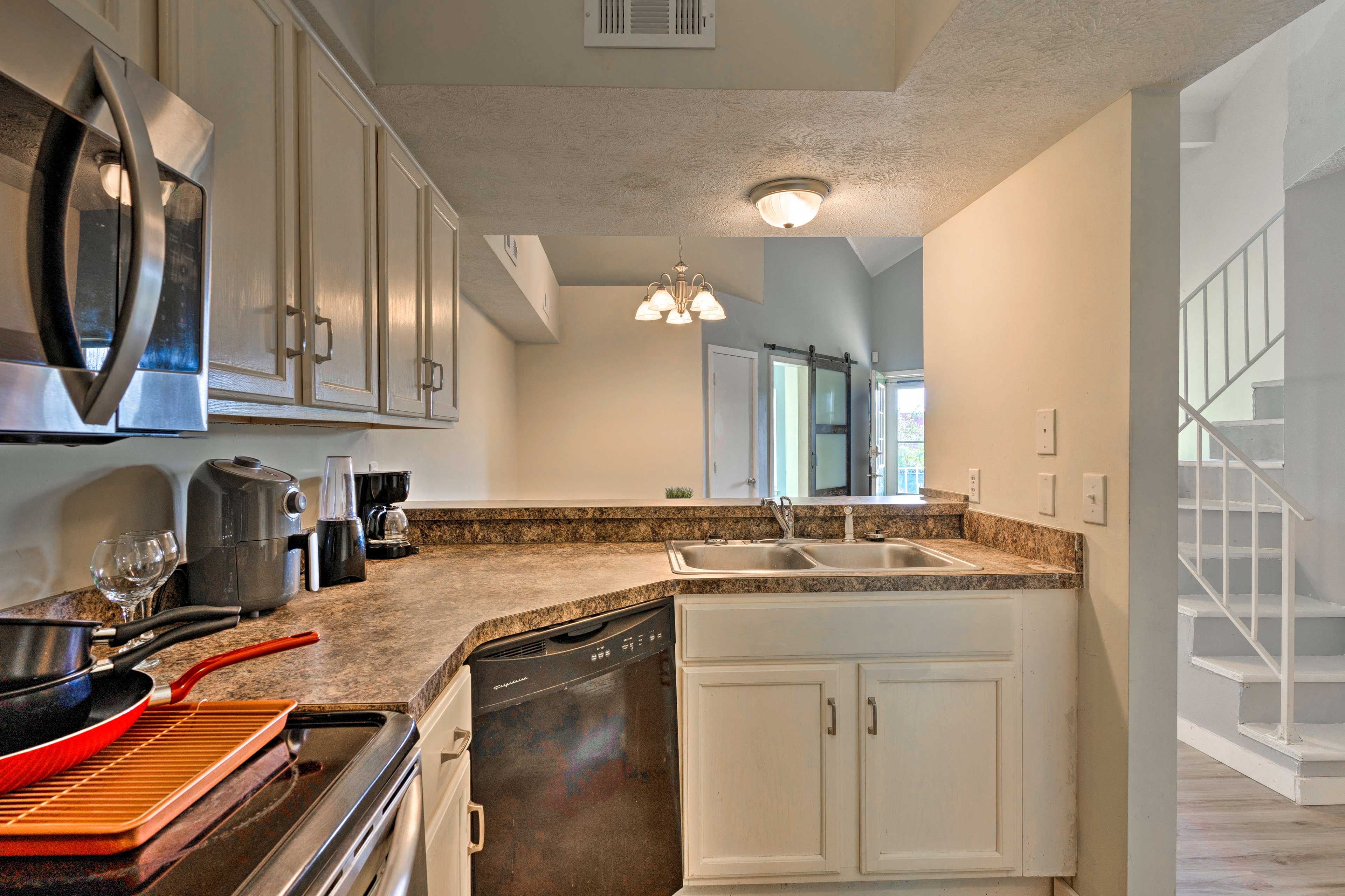 Kitchen | Air Fryer | Trash Bags & Paper Towels