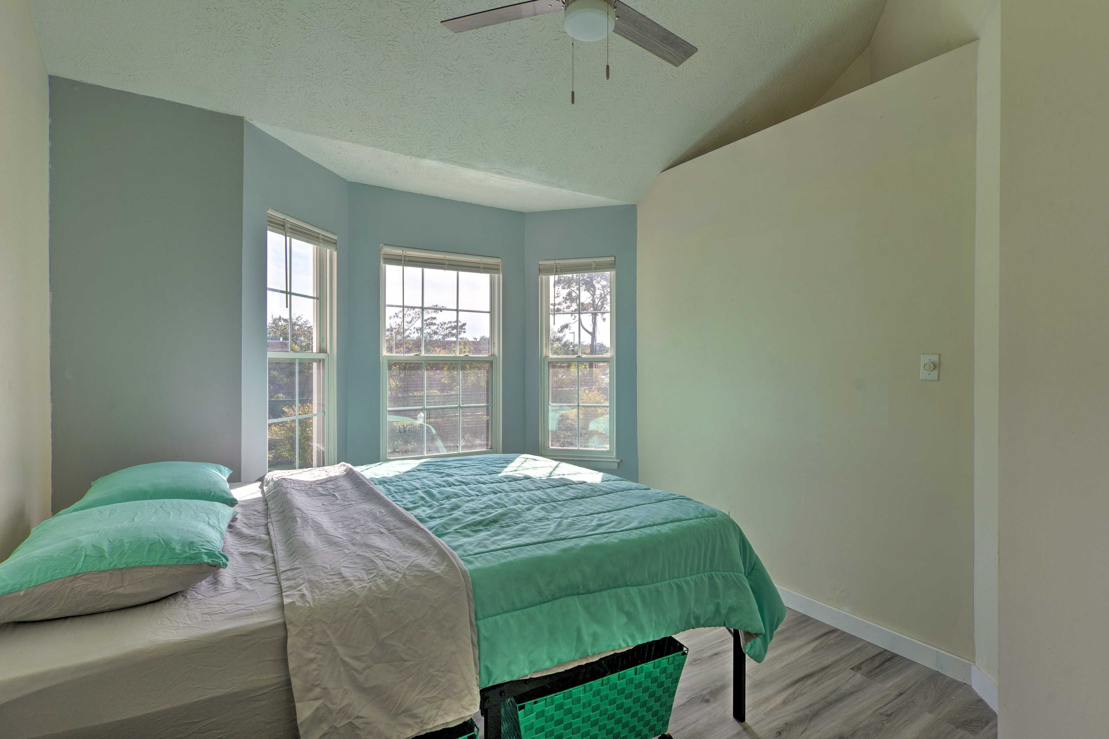 Bedroom 1 | Linens Provided