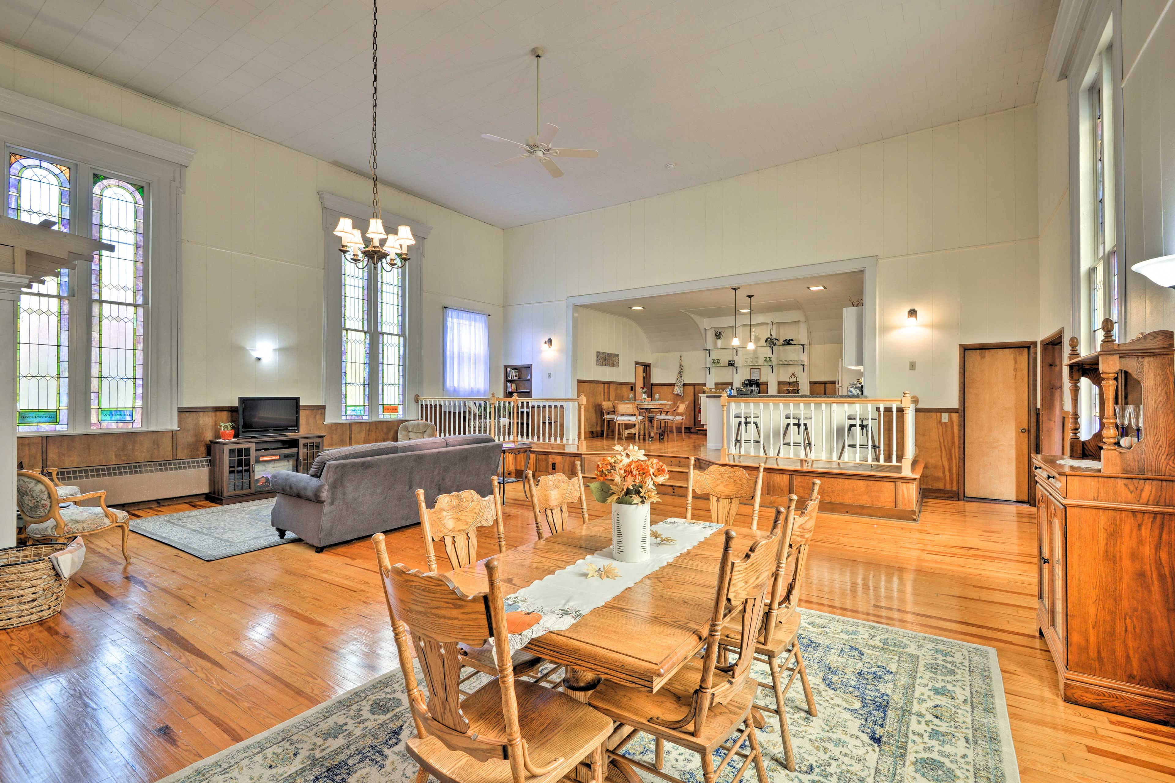 Lisle Vacation Rental | 2BR | 1BA | 2,000 Sq Ft | Stairs to Access
