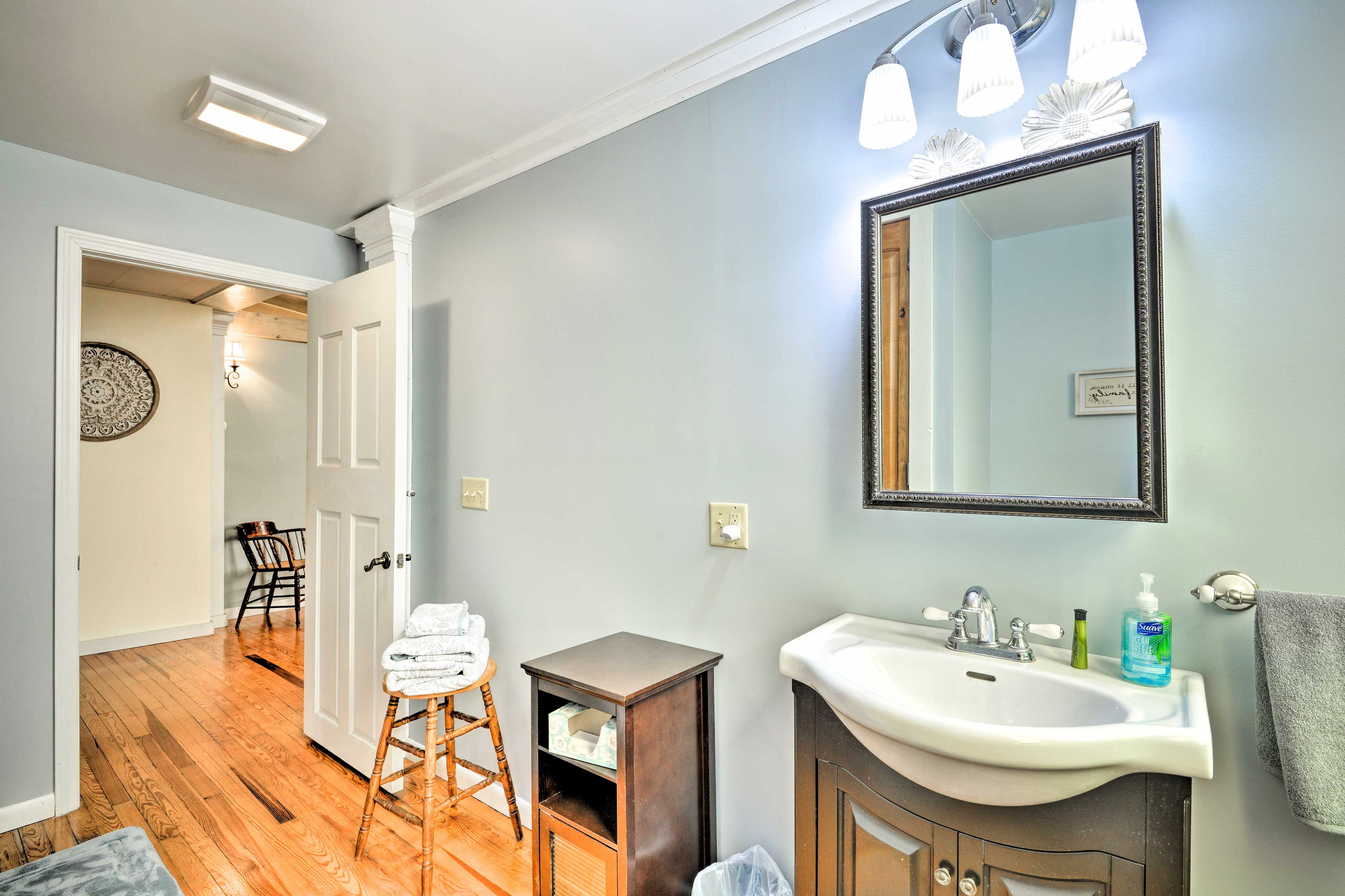 Full Bathroom