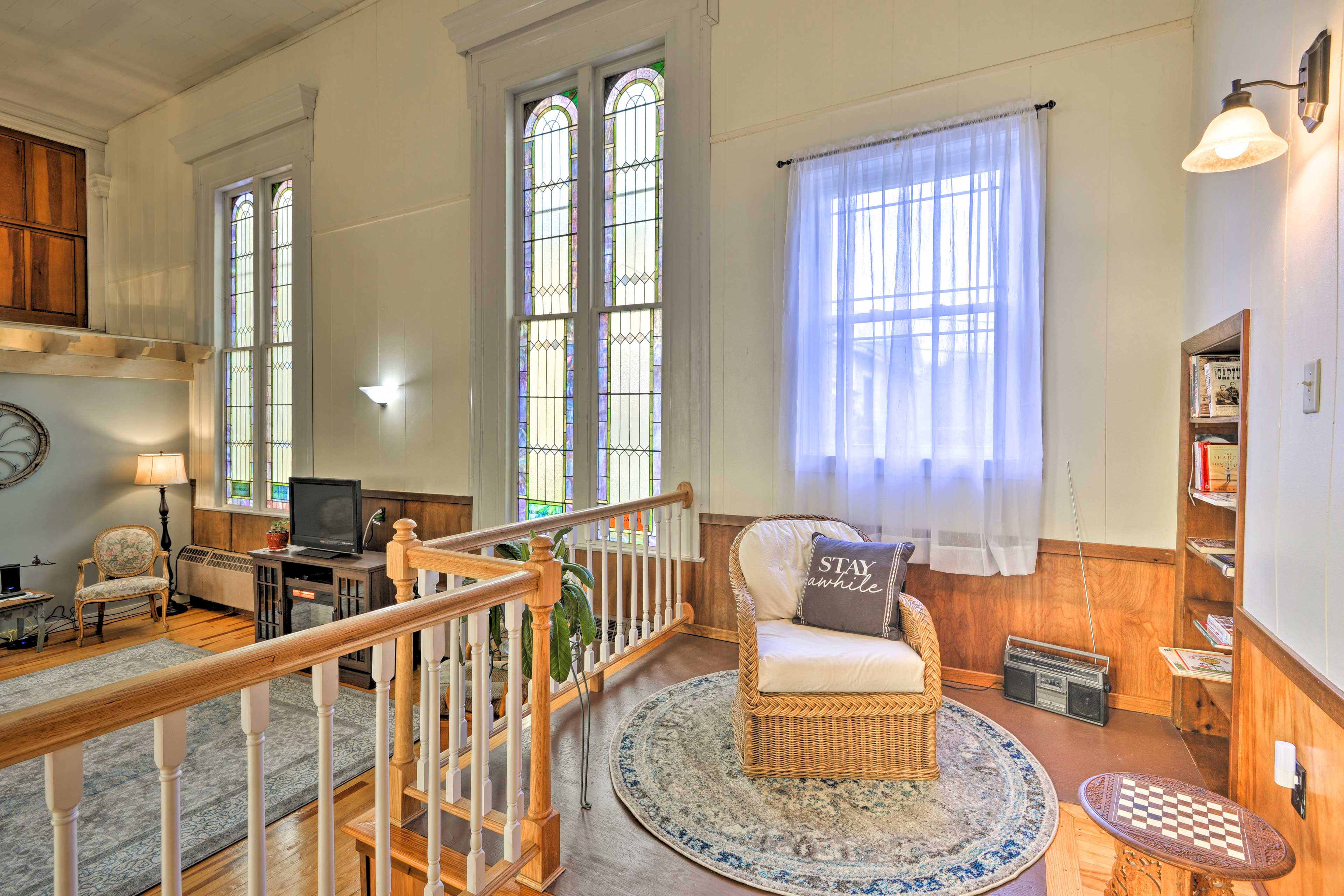 Reading Nook | Radio