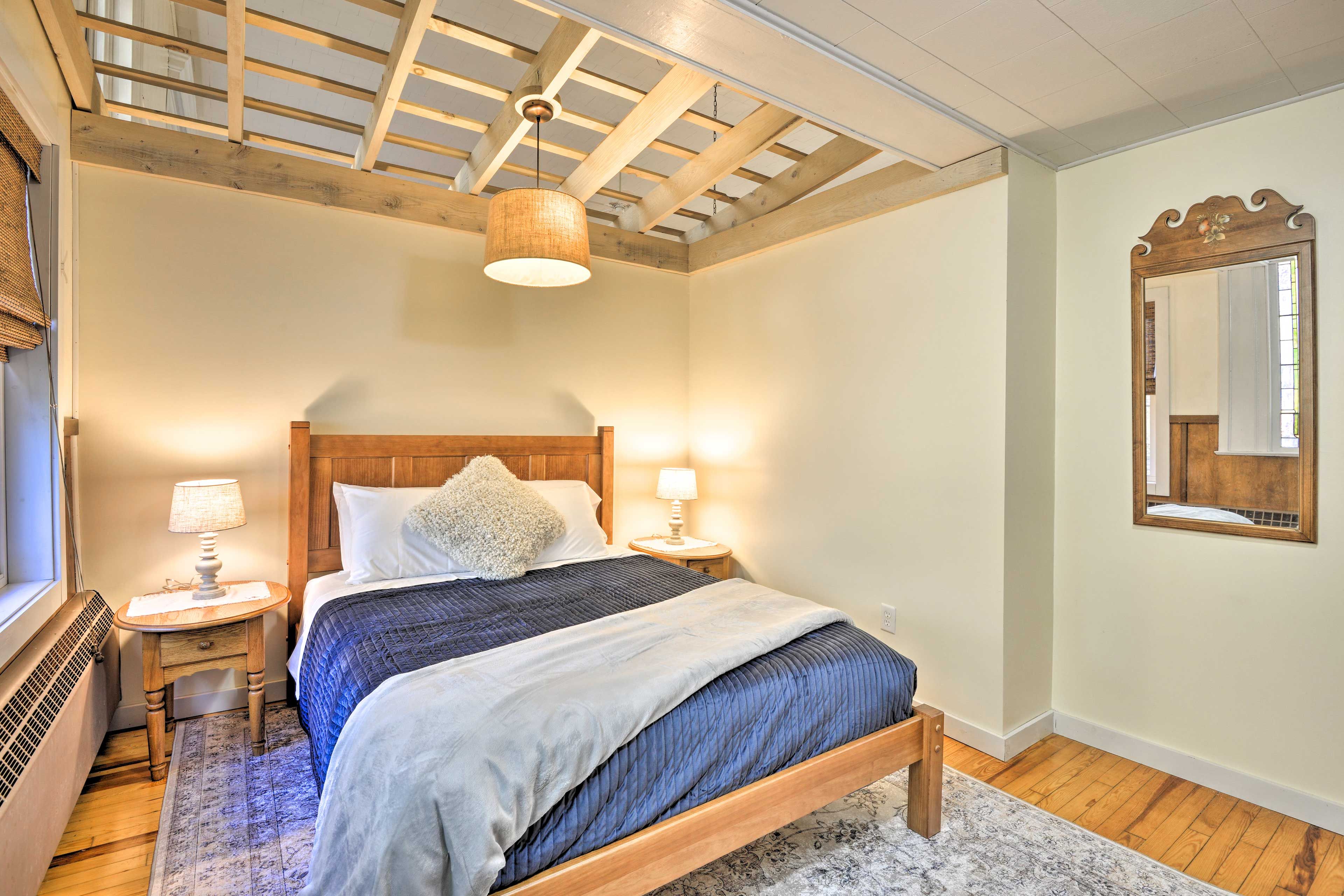 Bedroom 1 | Linens Provided