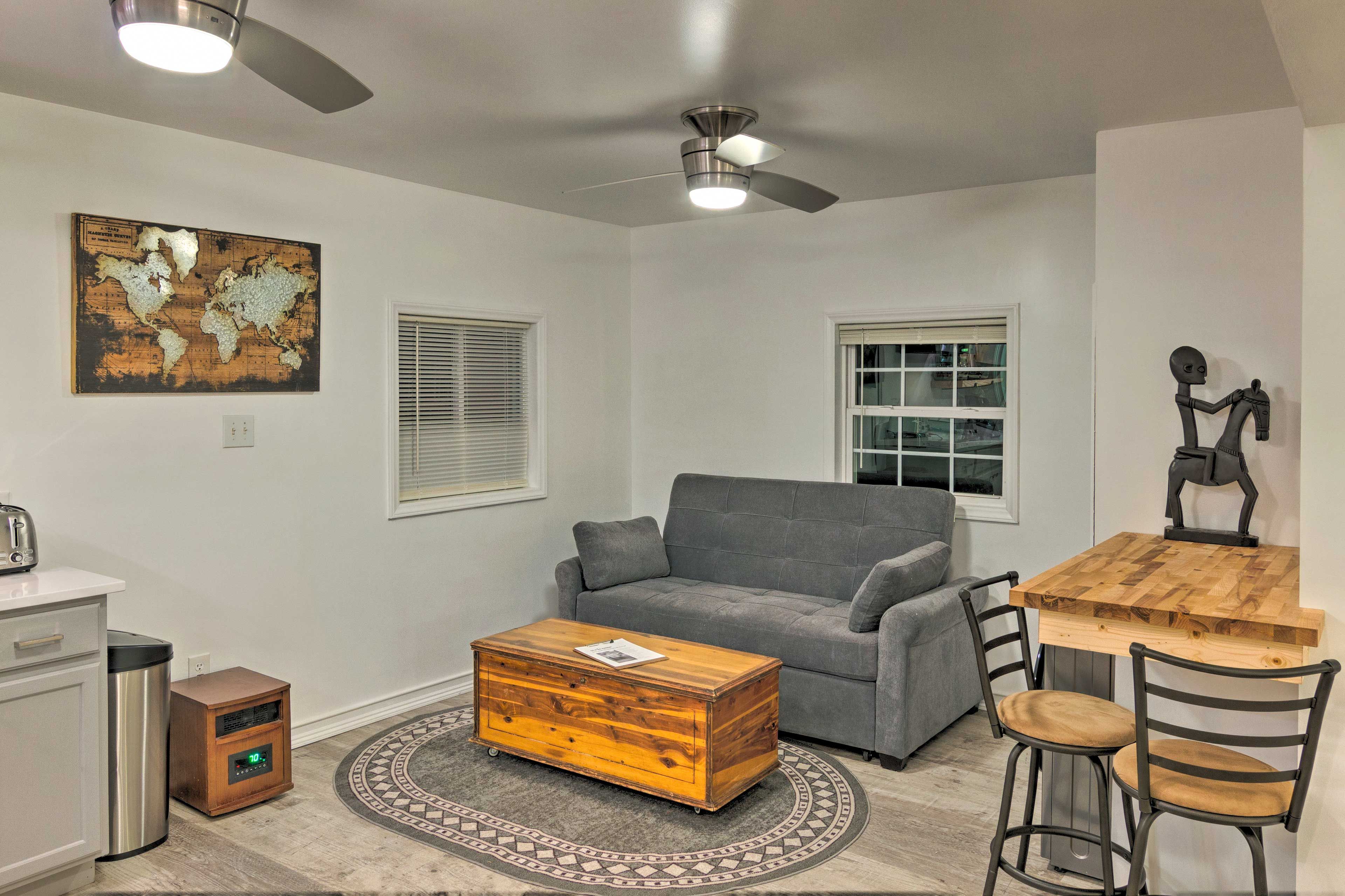 Studio | Sleeper Sofa | Free WiFi