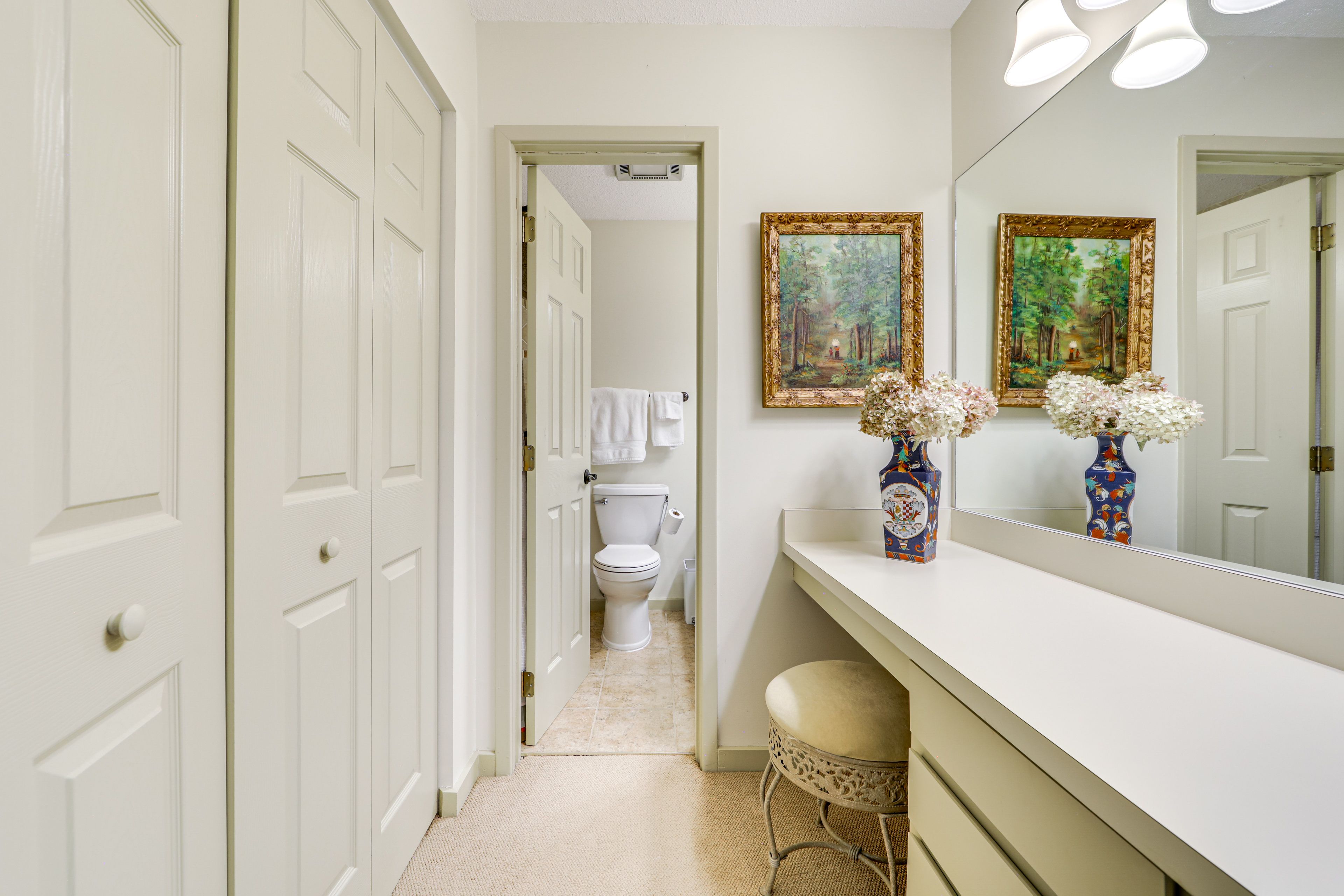Full Bathroom | Hair Dryer