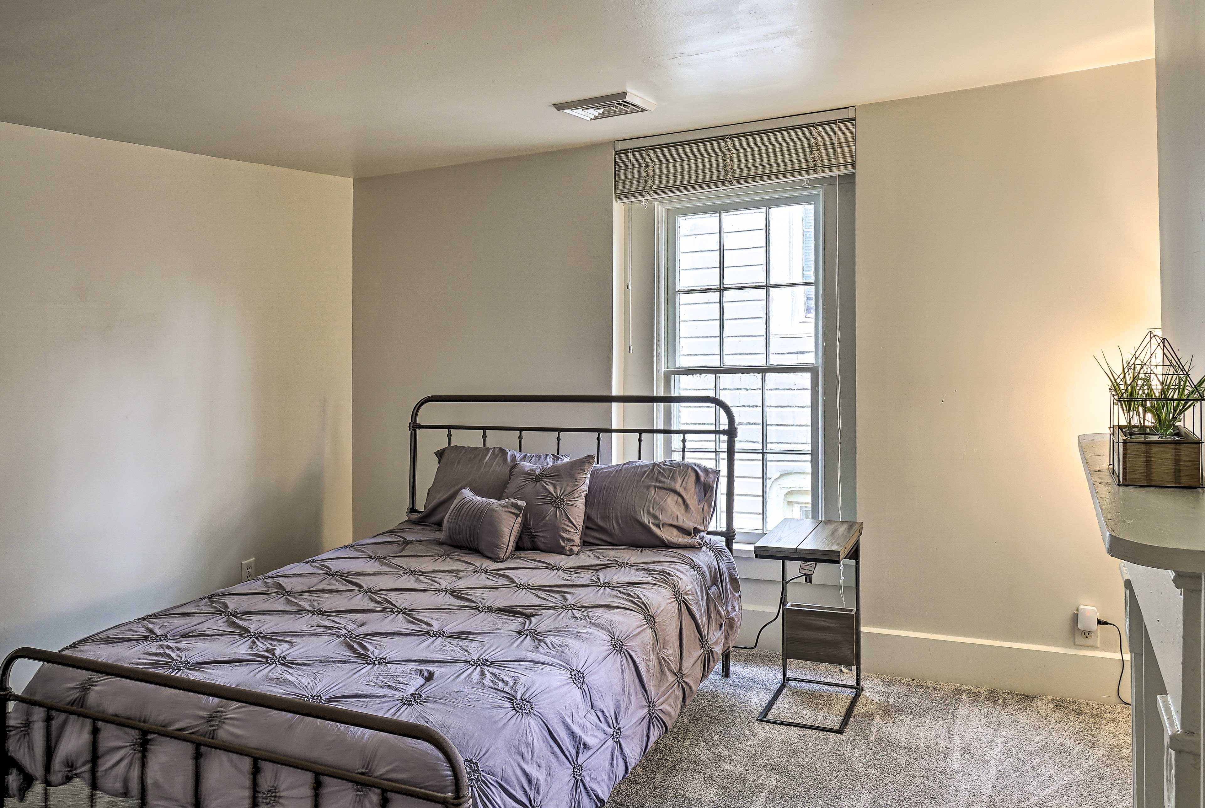 Bedroom 1 | Queen Bed | Linens Provided | 2nd Floor